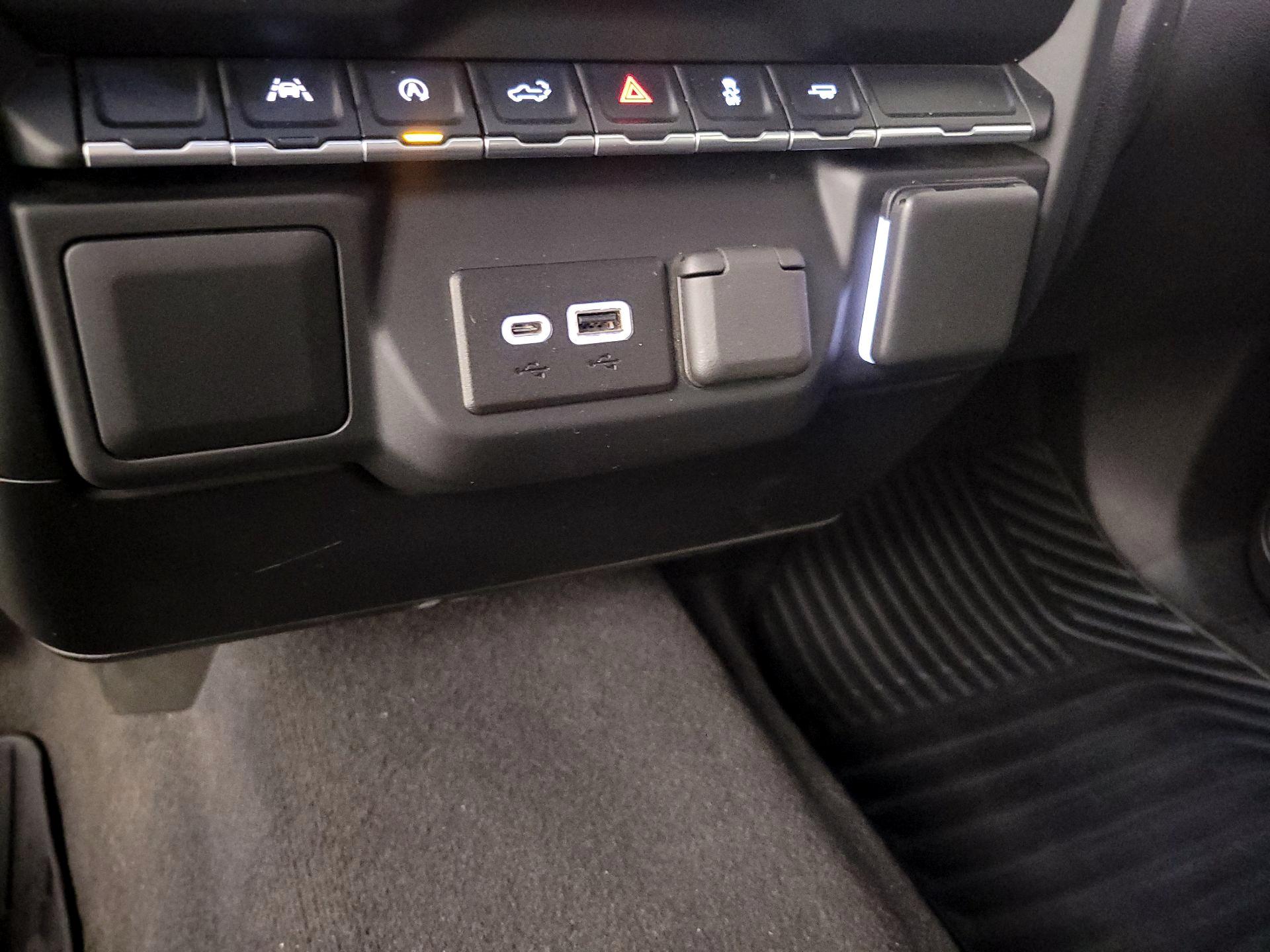 Thumbnail: 2022 Chevrolet Silverado 1500 - 18