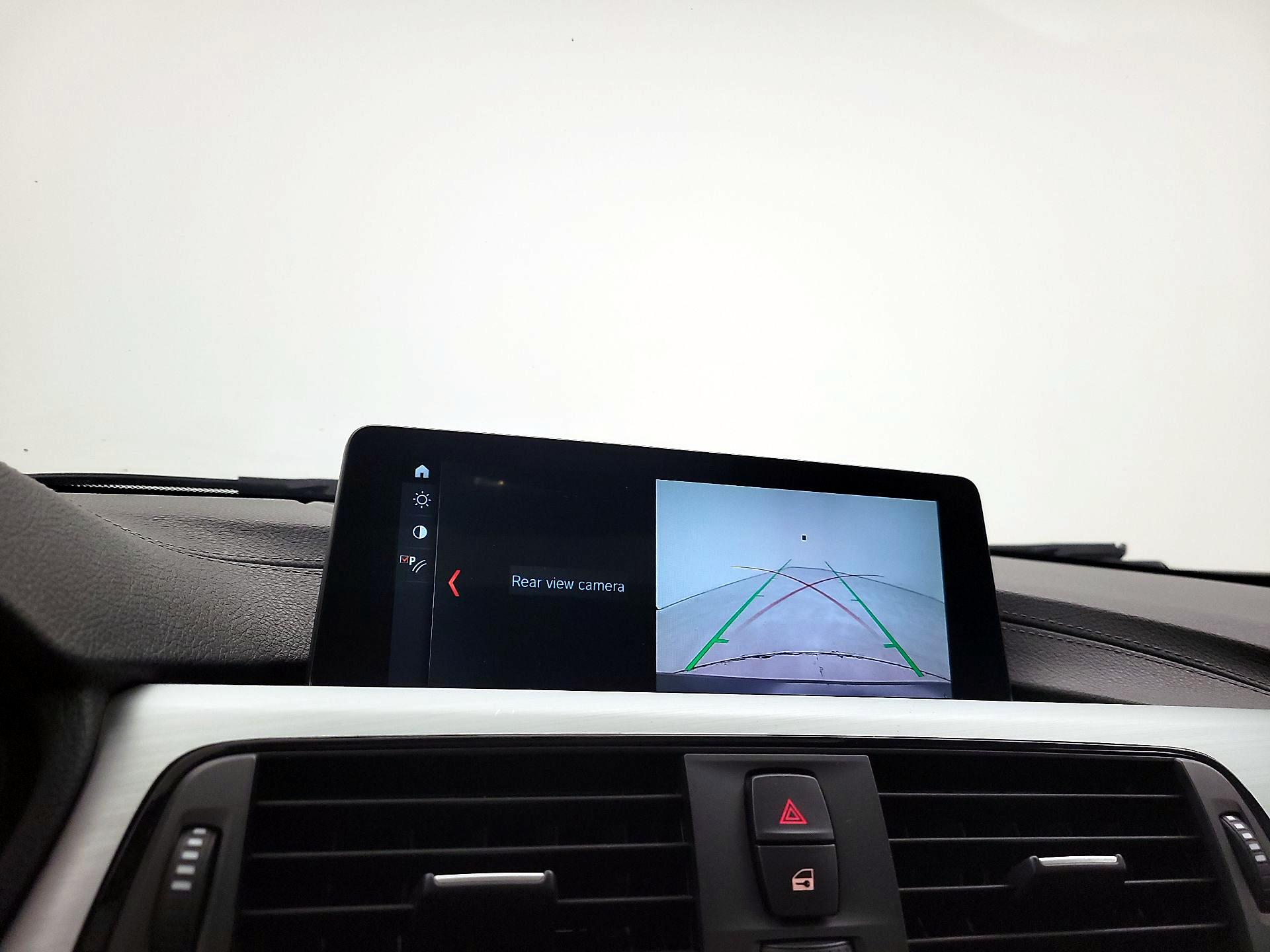 Thumbnail: 2018 BMW 3 Series - 15