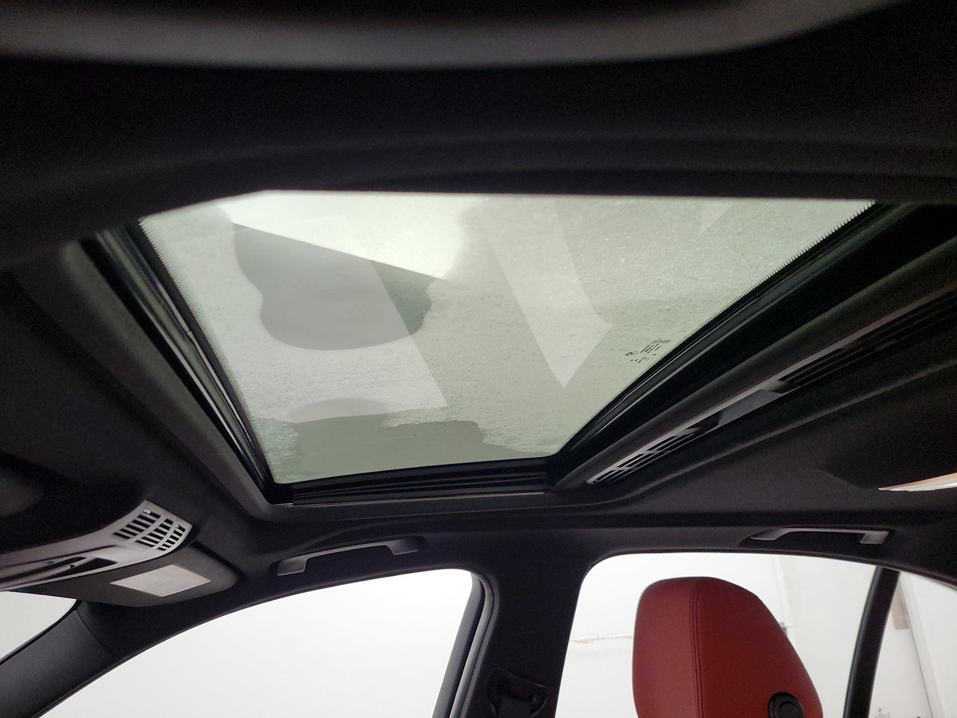 Thumbnail: 2018 BMW 3 Series - 20