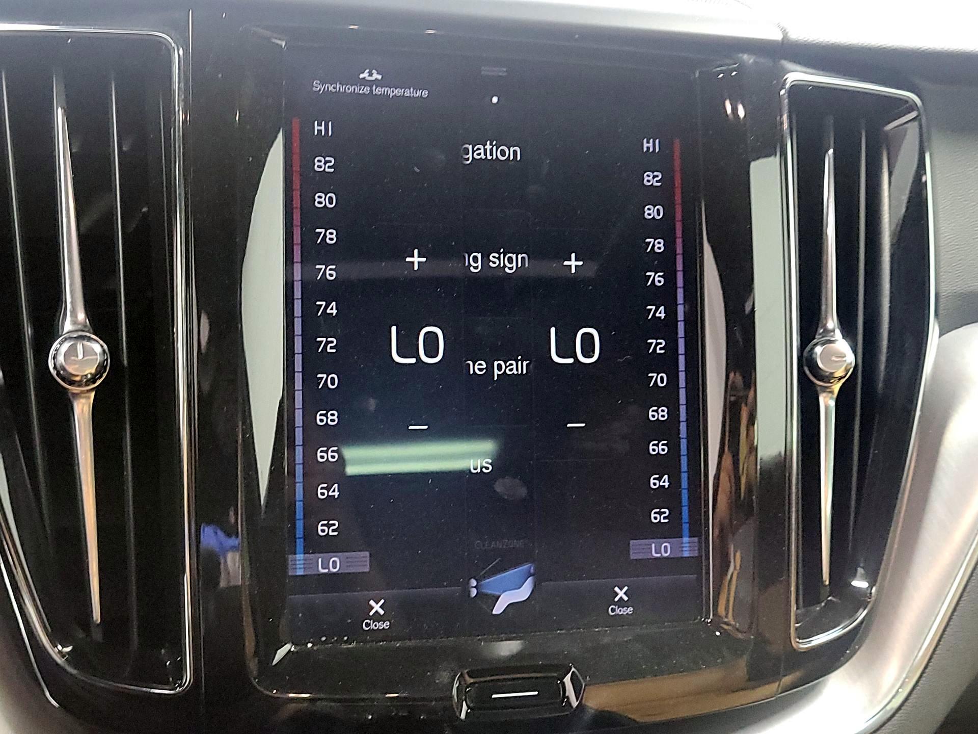 Thumbnail: 2019 Volvo XC60 - 16