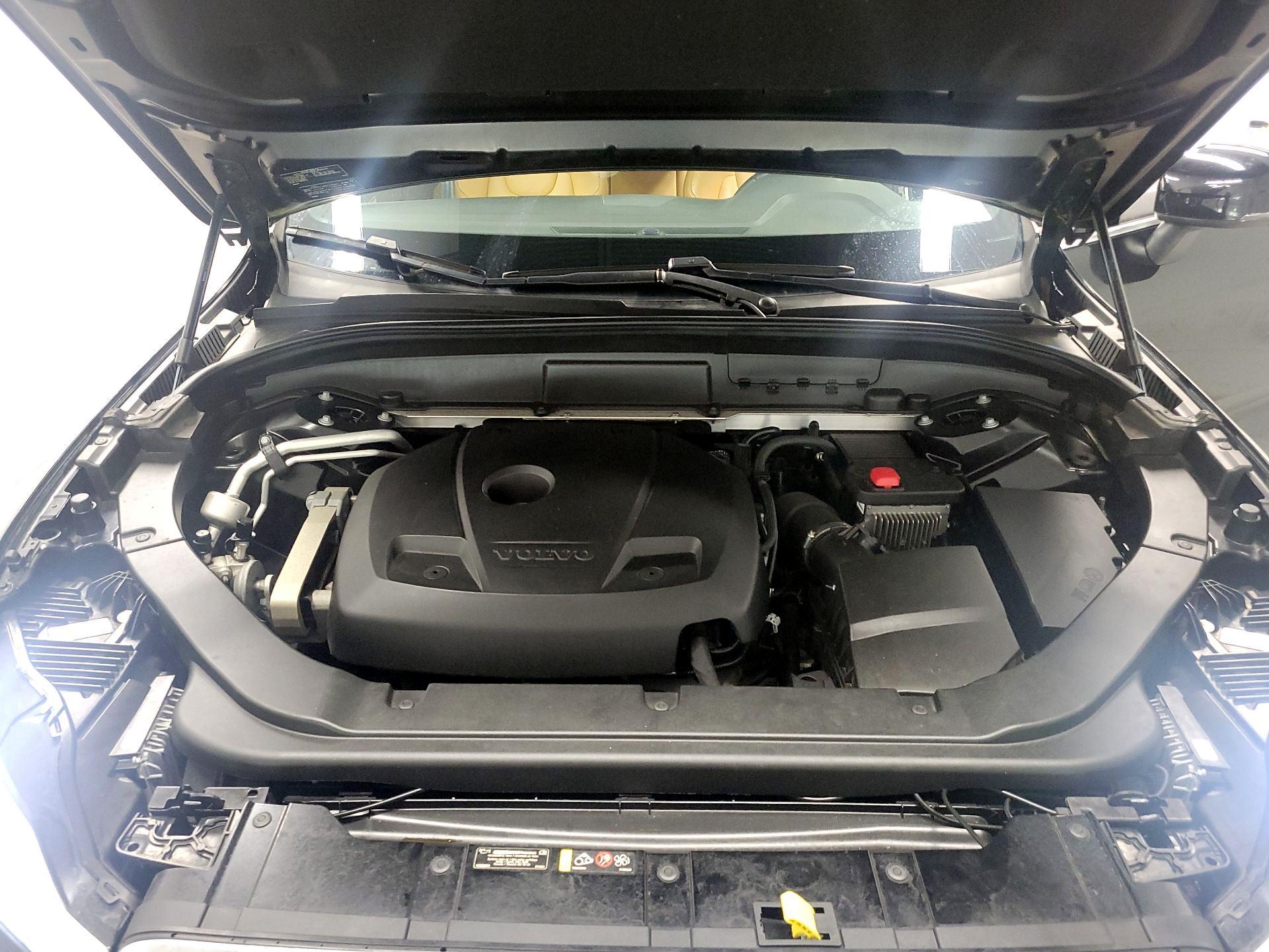 Thumbnail: 2019 Volvo XC60 - 20