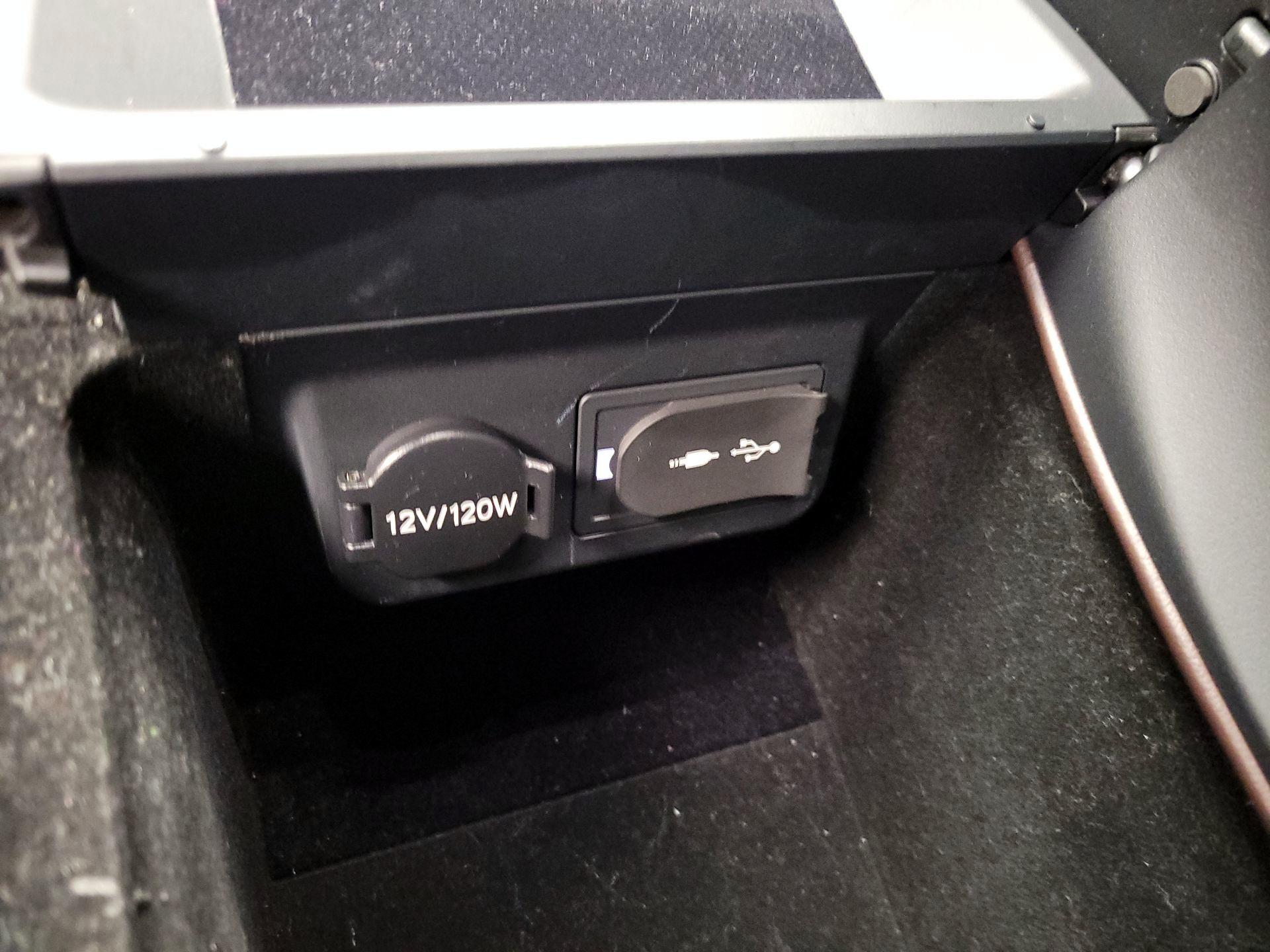 Thumbnail: 2019 Lexus LS - 19