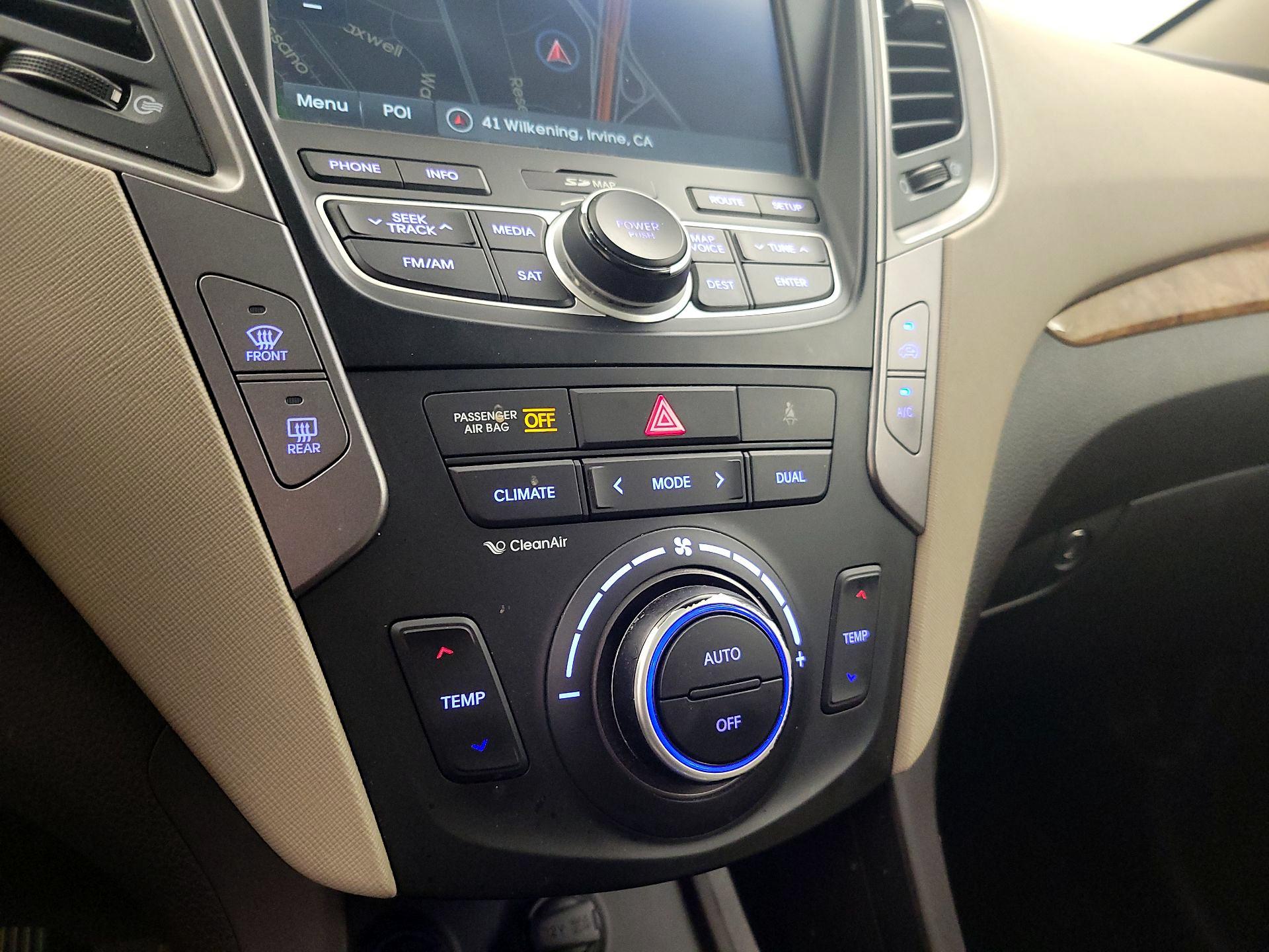 Thumbnail: 2015 Hyundai Santa Fe - 17