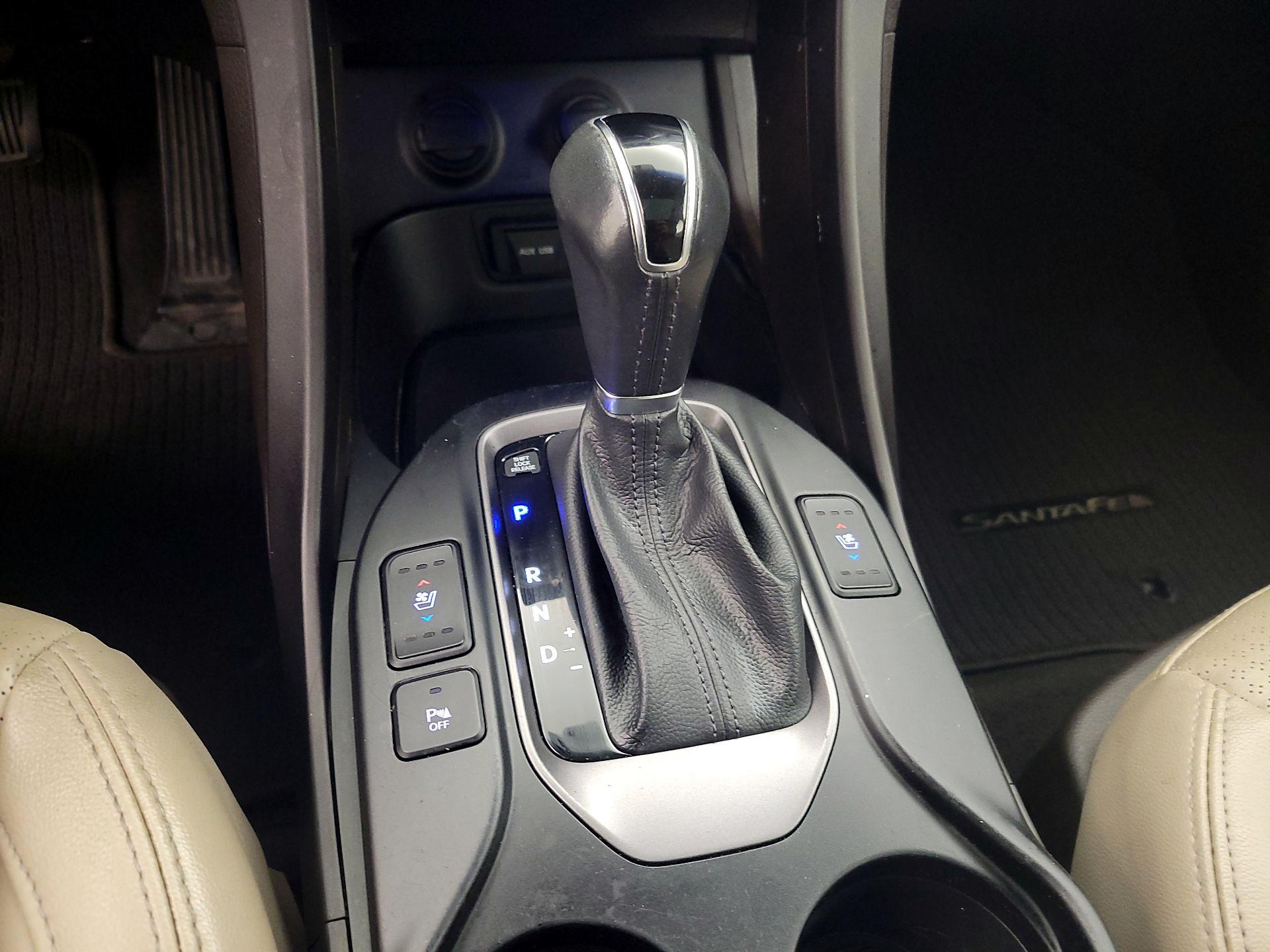 Thumbnail: 2015 Hyundai Santa Fe - 18