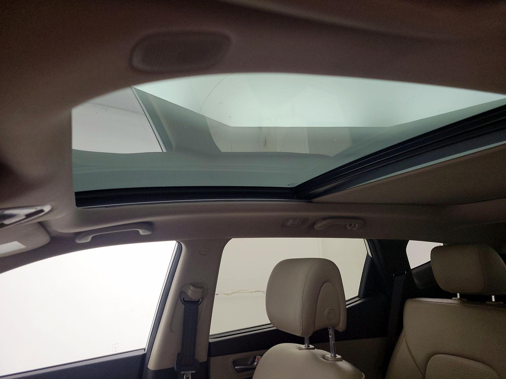 Thumbnail: 2015 Hyundai Santa Fe - 20