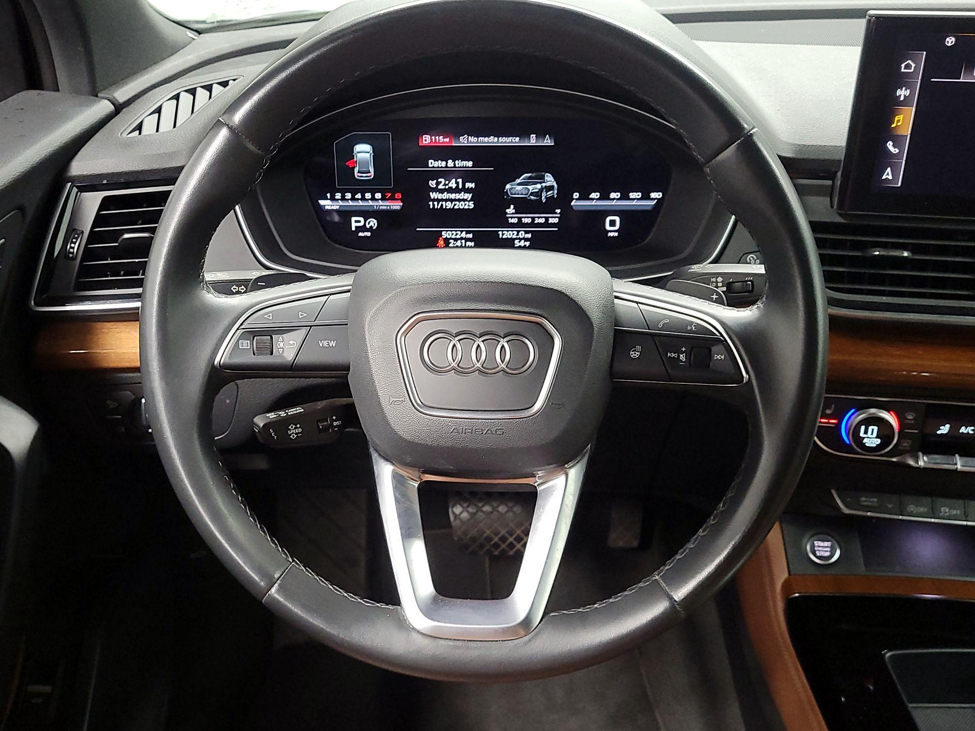 Thumbnail: 2022 Audi Q5 - 10