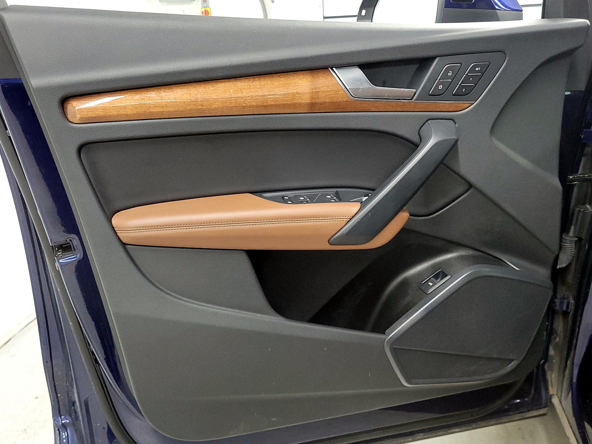 Thumbnail: 2022 Audi Q5 - 12