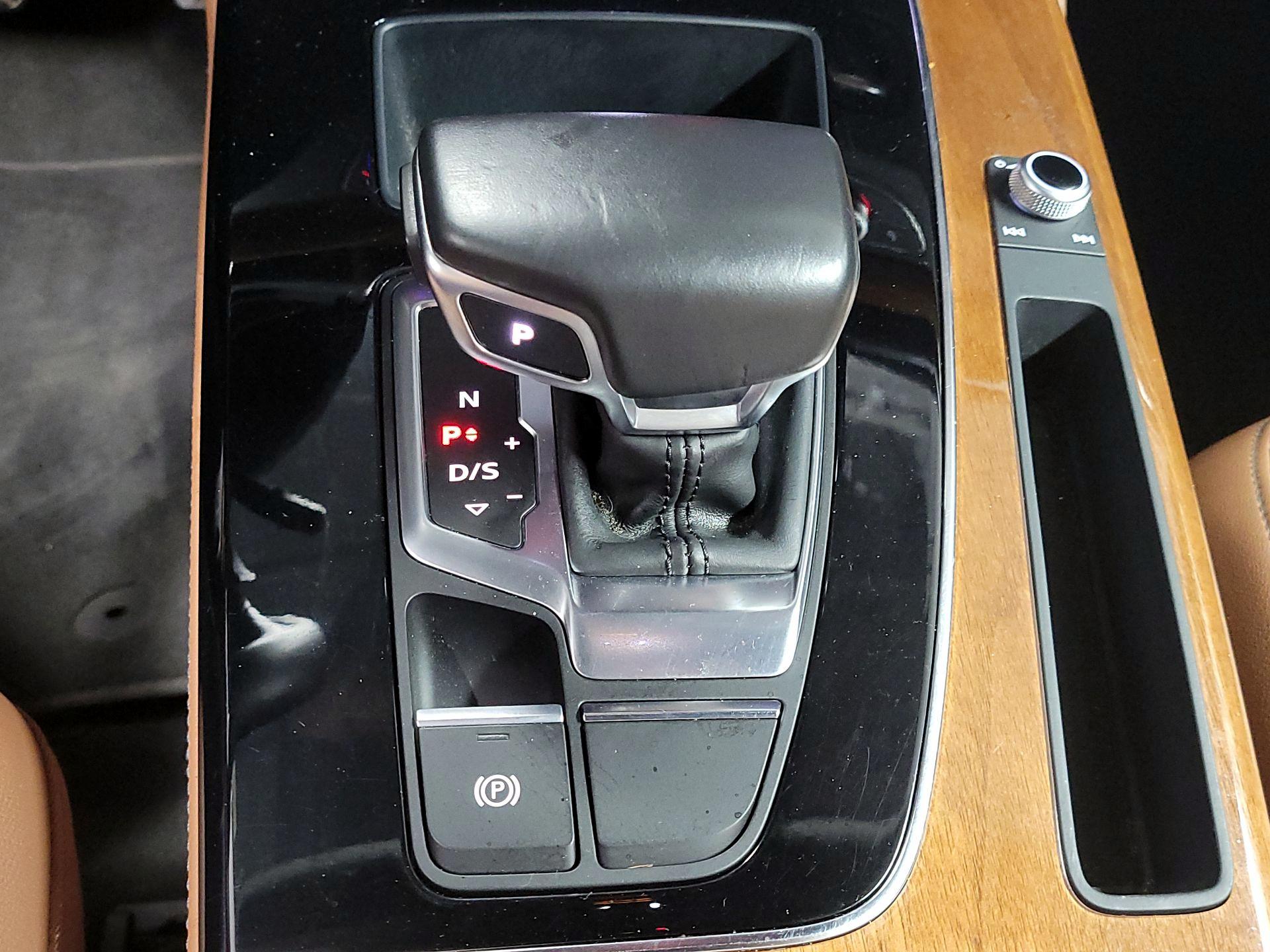 Thumbnail: 2022 Audi Q5 - 17