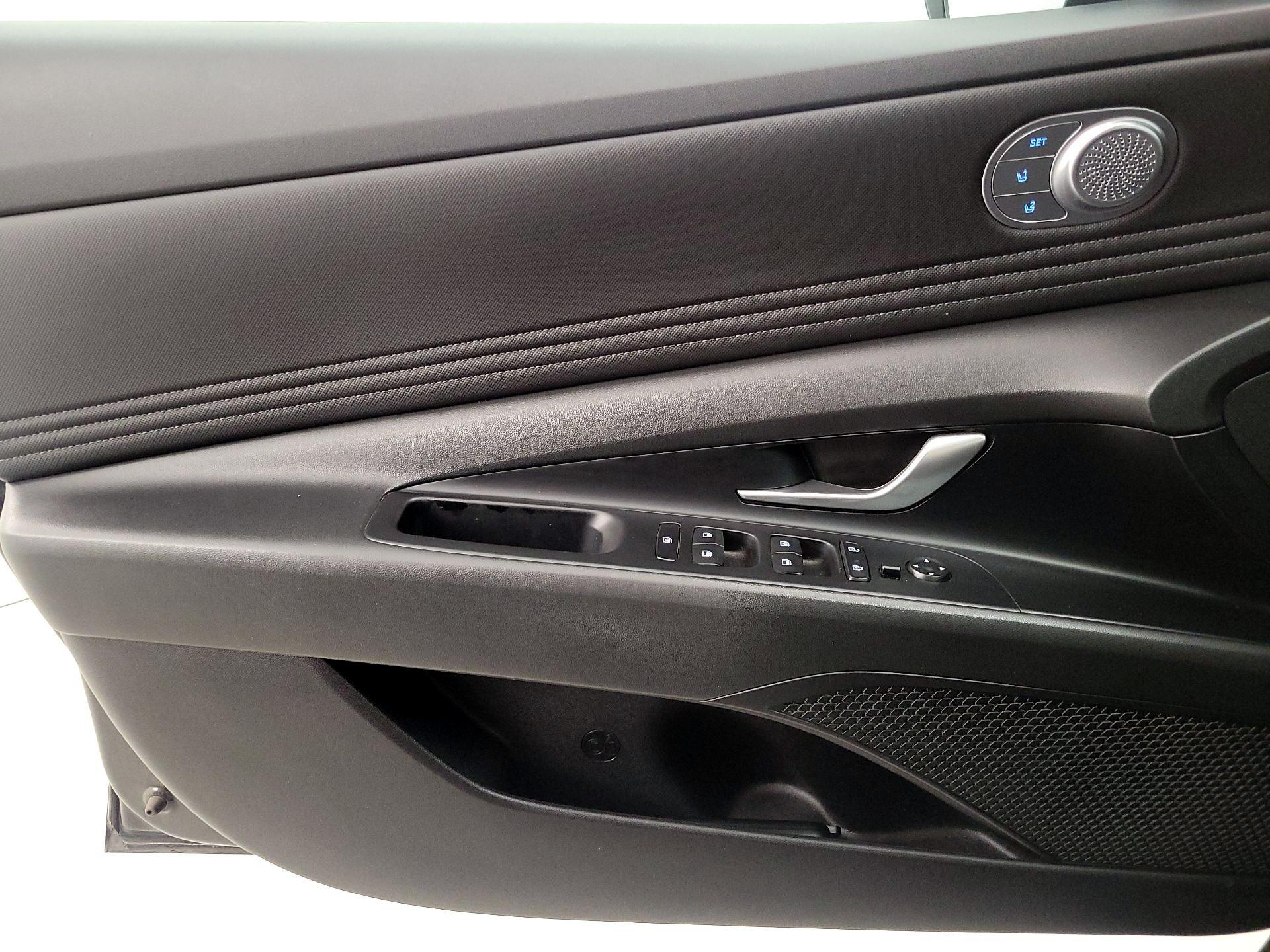 Thumbnail: 2023 Hyundai Elantra - 12