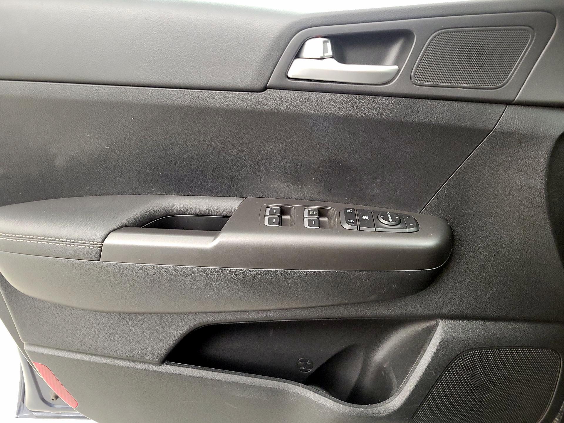 Thumbnail: 2022 Kia Sportage - 12