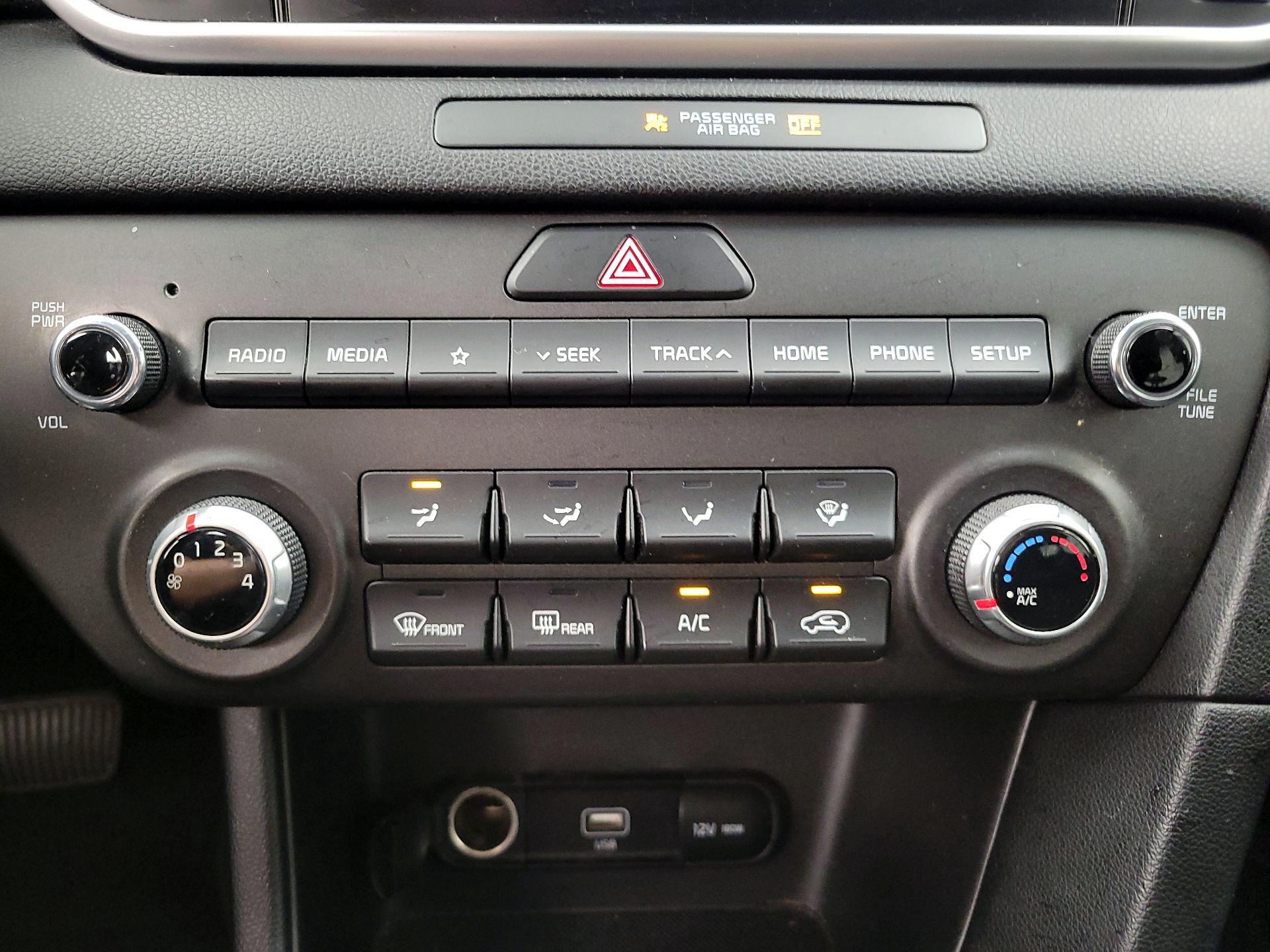 Thumbnail: 2022 Kia Sportage - 16