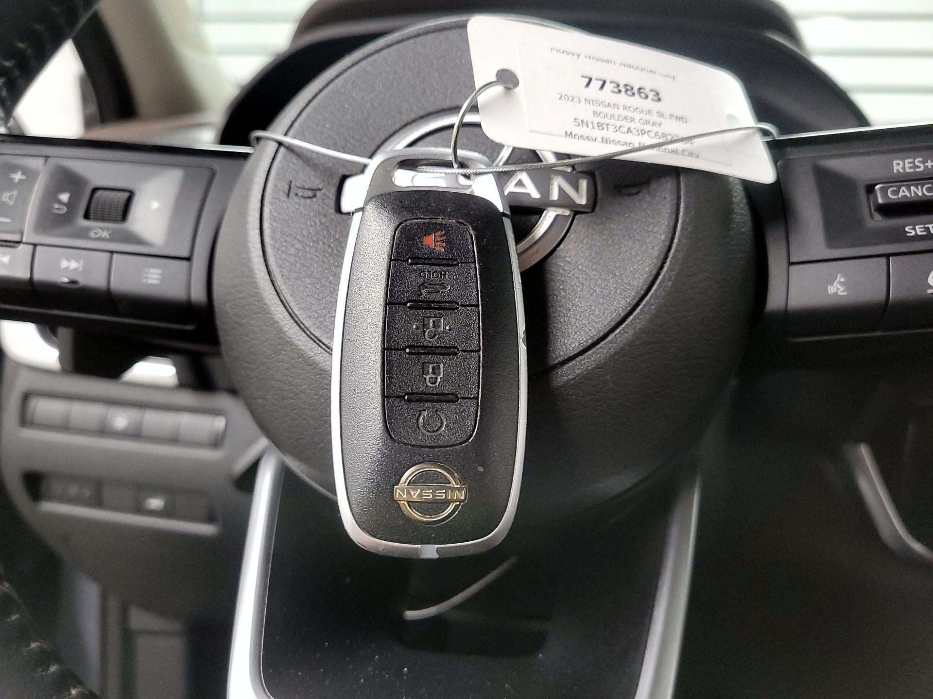 Thumbnail: 2023 Nissan Rogue - 20