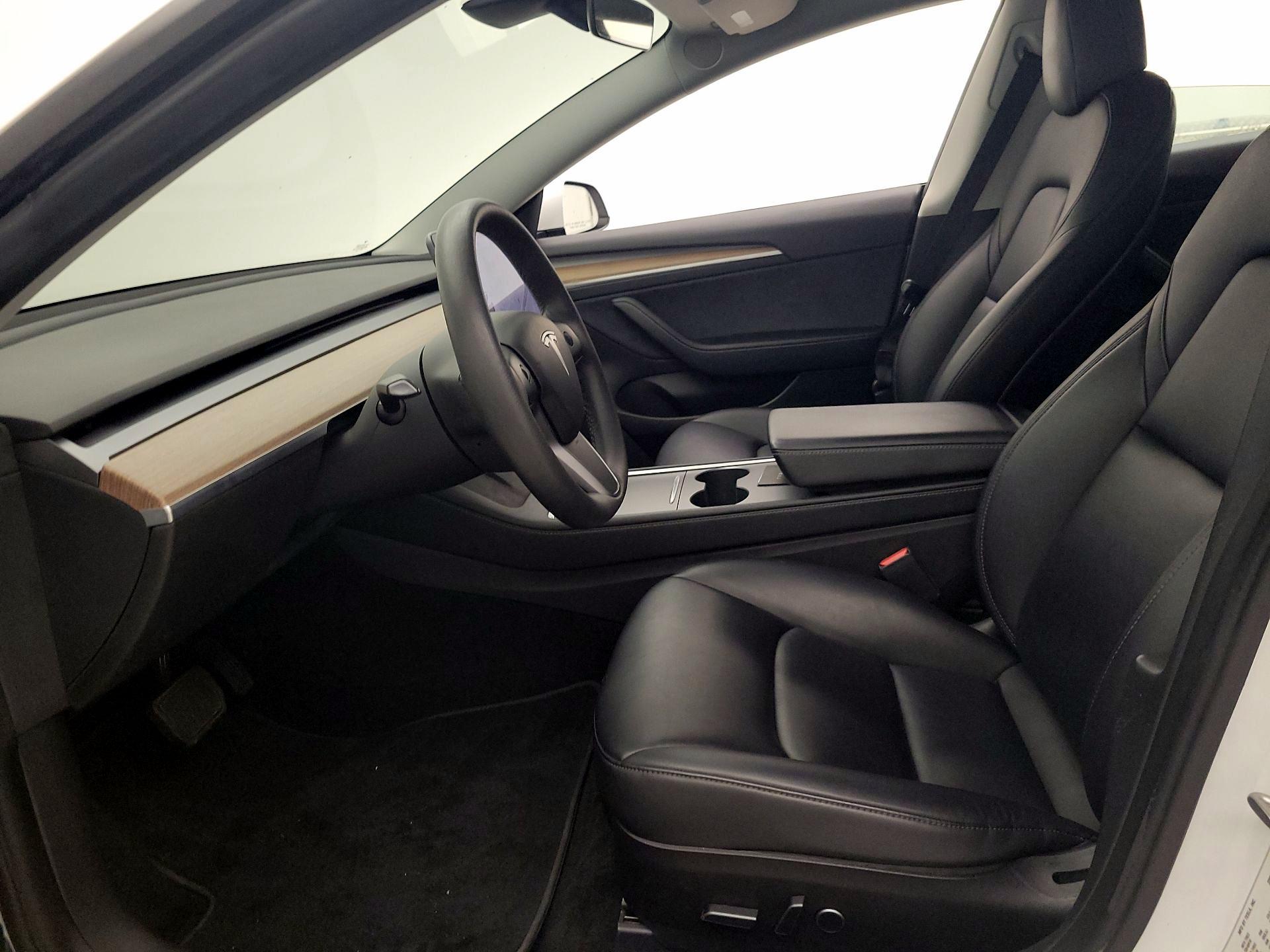 Thumbnail: 2021 Tesla Model 3 - 11