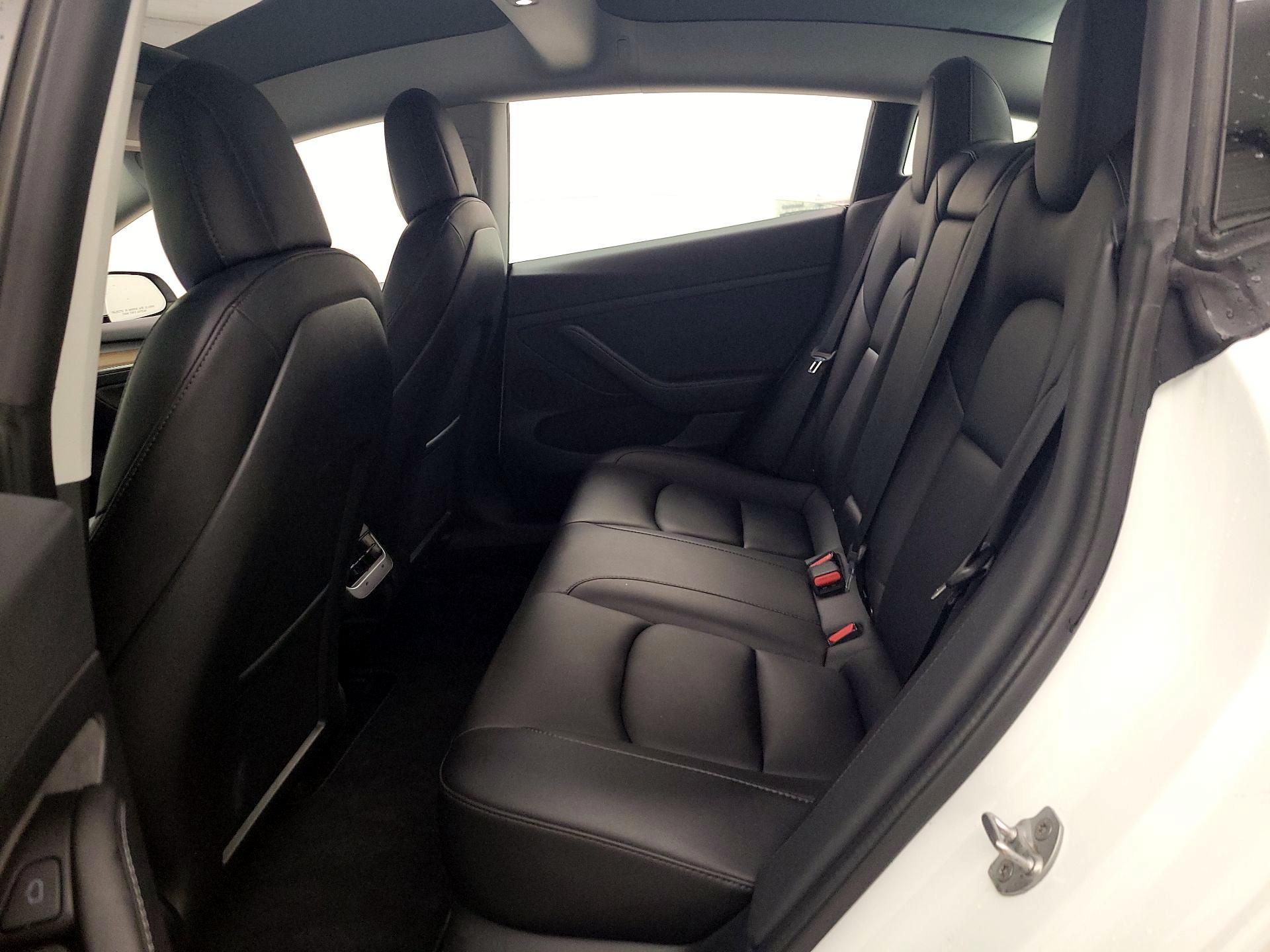 Thumbnail: 2021 Tesla Model 3 - 18