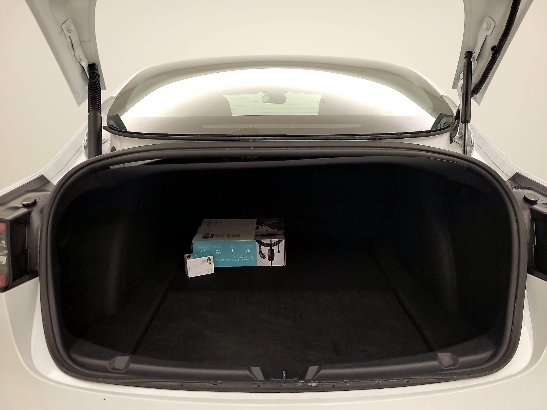 Thumbnail: 2021 Tesla Model 3 - 19