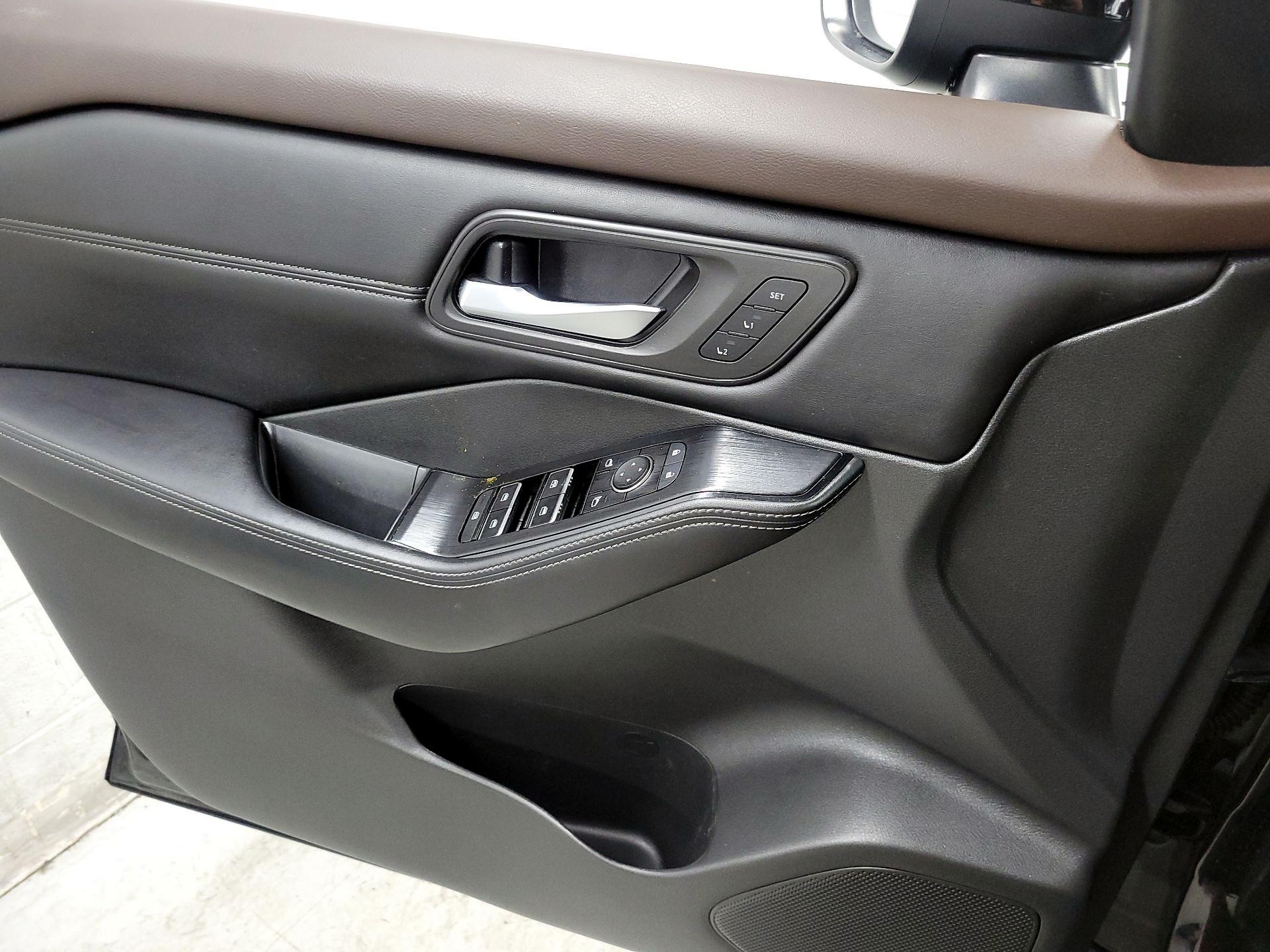 Thumbnail: 2022 Nissan Rogue - 12