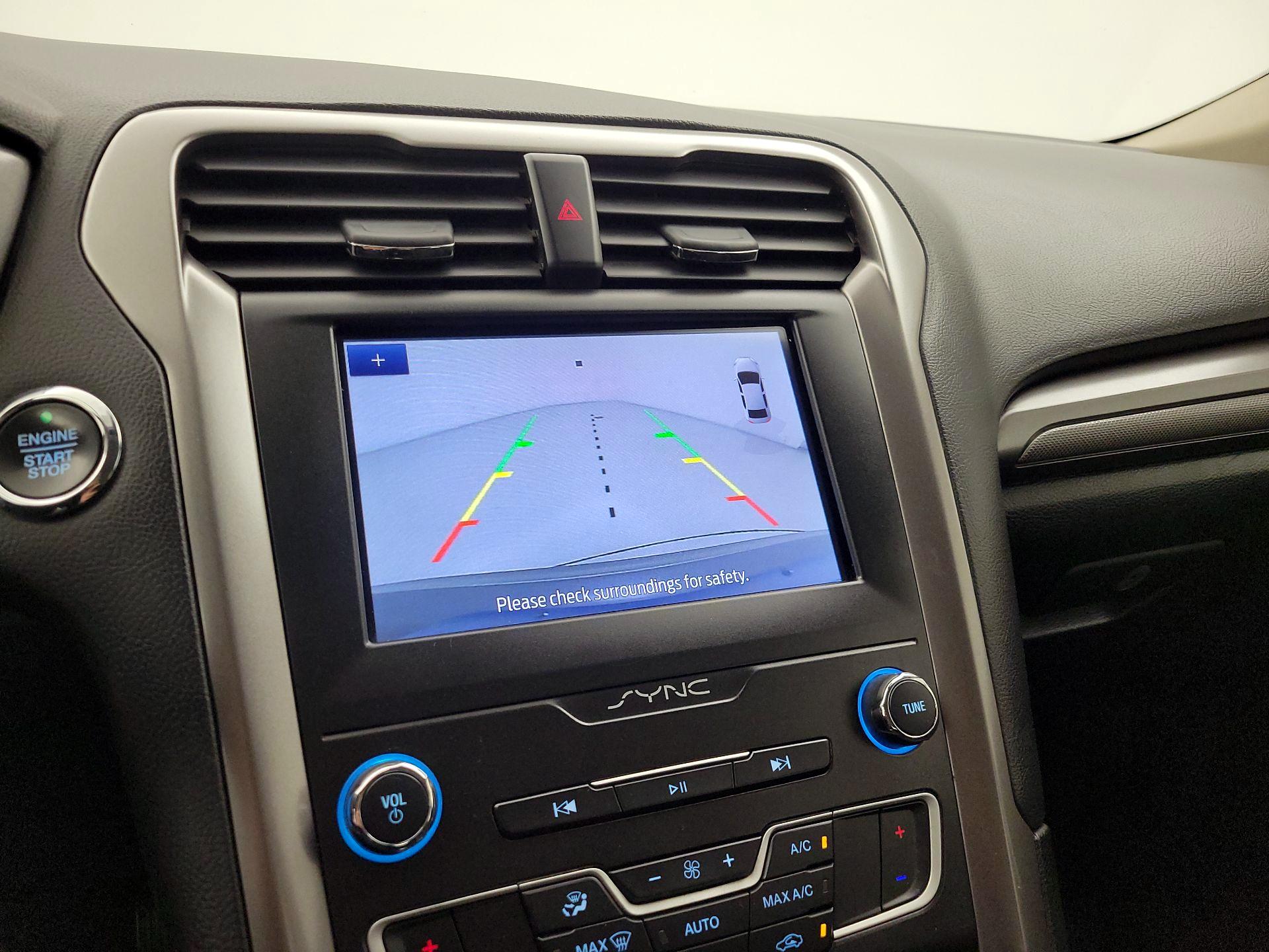 Thumbnail: 2020 Ford Fusion - 14