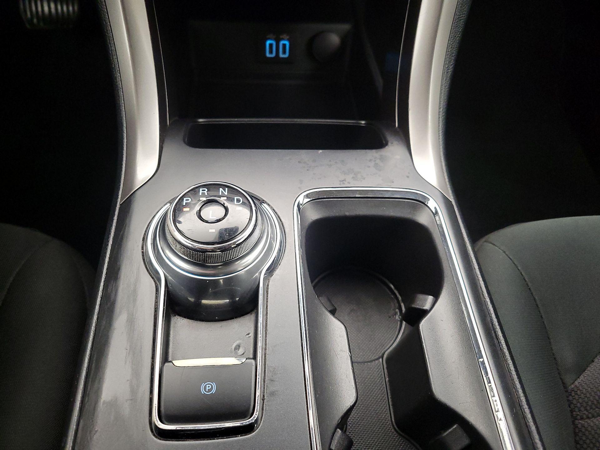 Thumbnail: 2020 Ford Fusion - 17