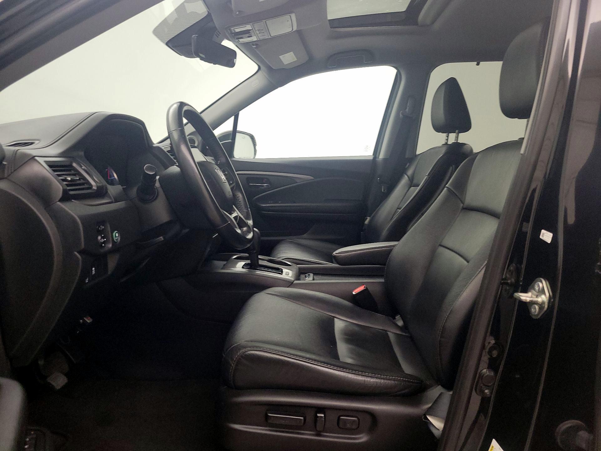 Thumbnail: 2020 Honda Pilot - 11