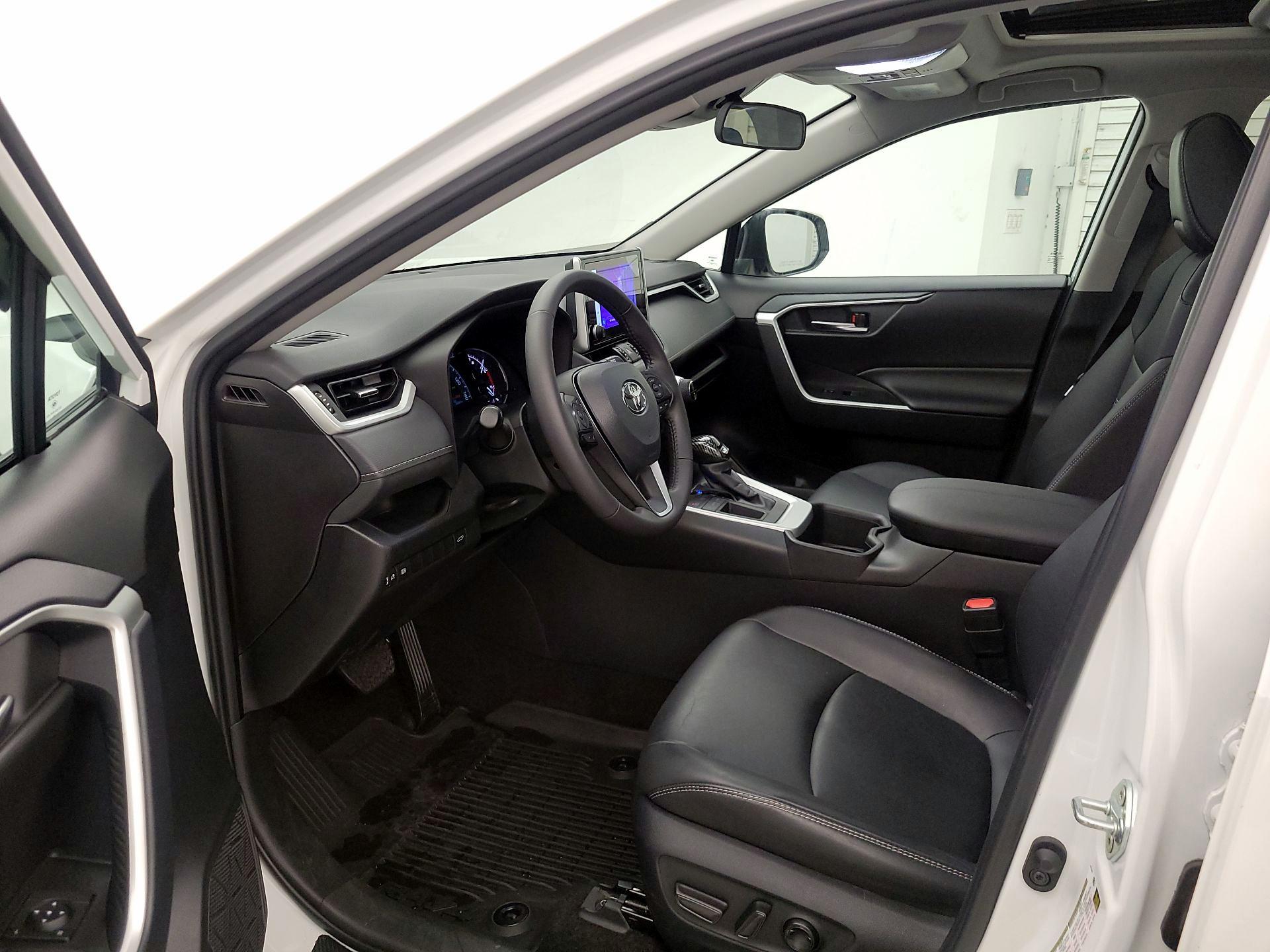 Thumbnail: 2024 Toyota RAV4 - 11