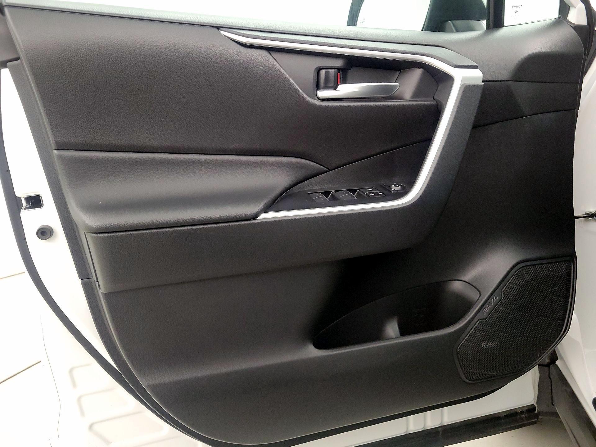 Thumbnail: 2024 Toyota RAV4 - 12