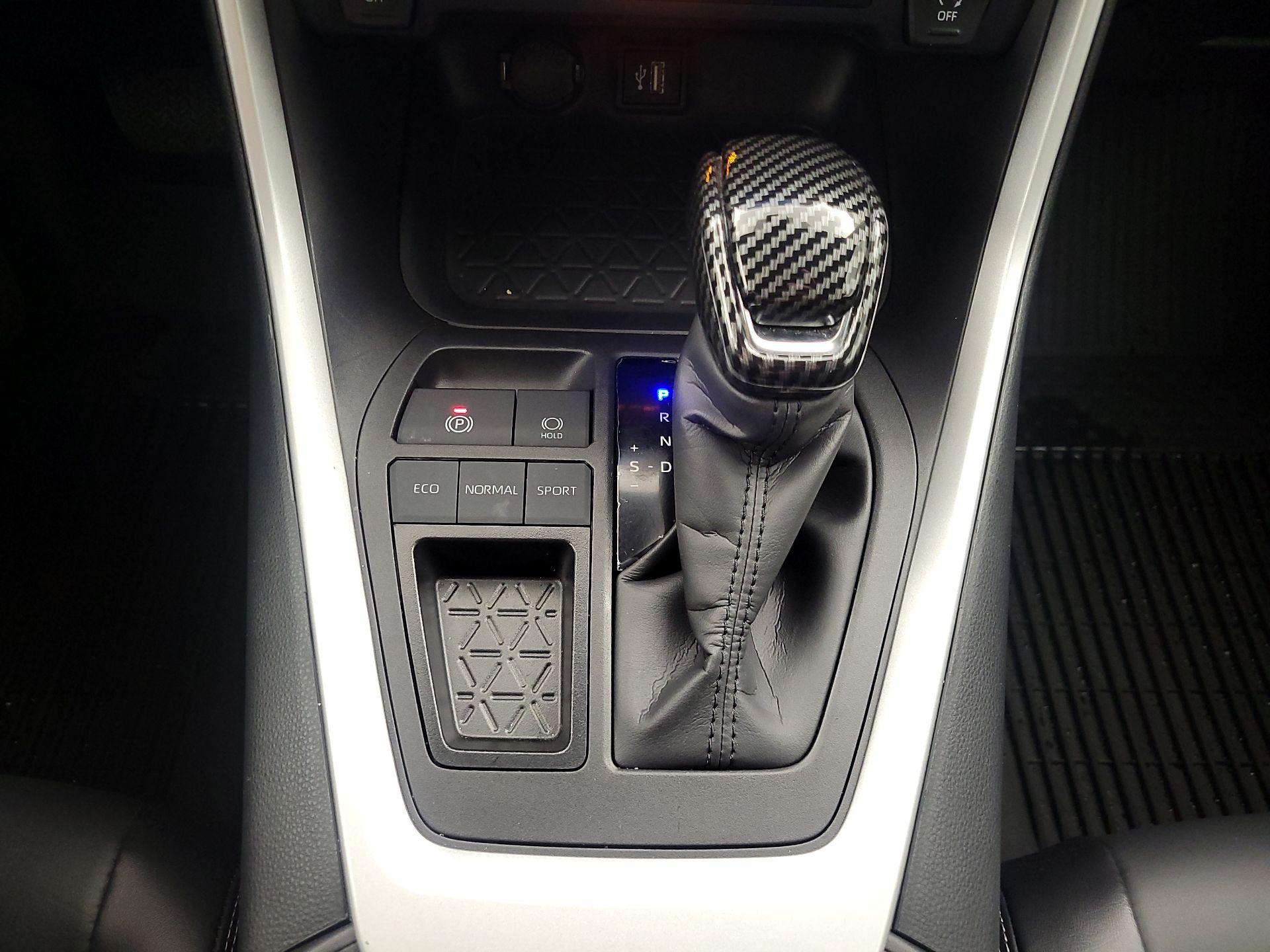 Thumbnail: 2024 Toyota RAV4 - 18