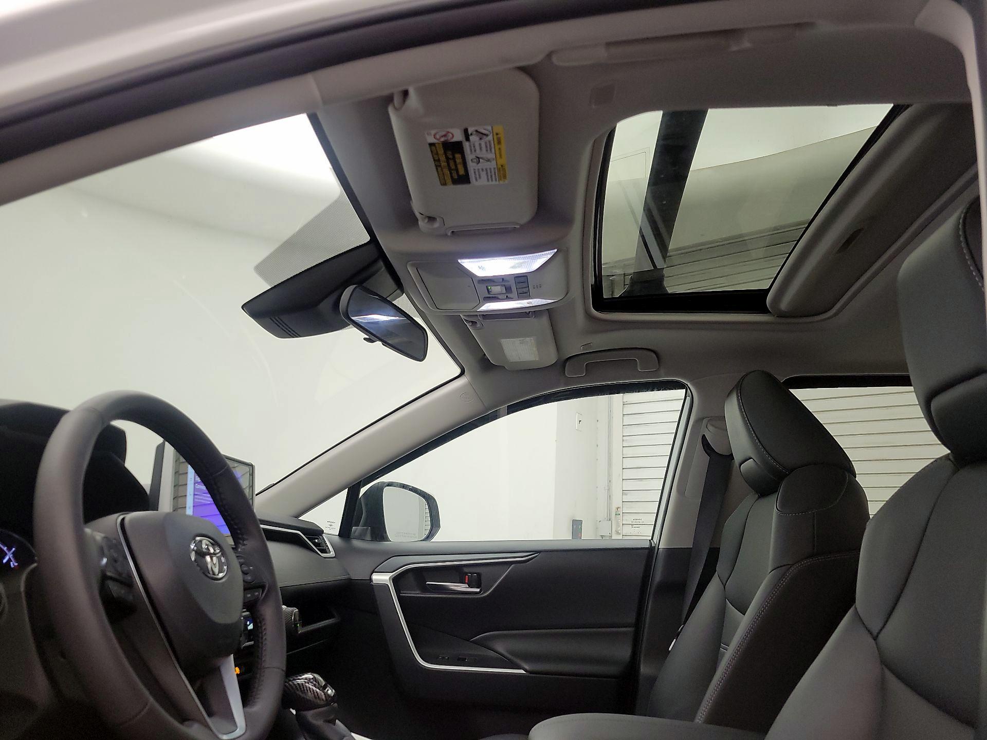 Thumbnail: 2024 Toyota RAV4 - 20