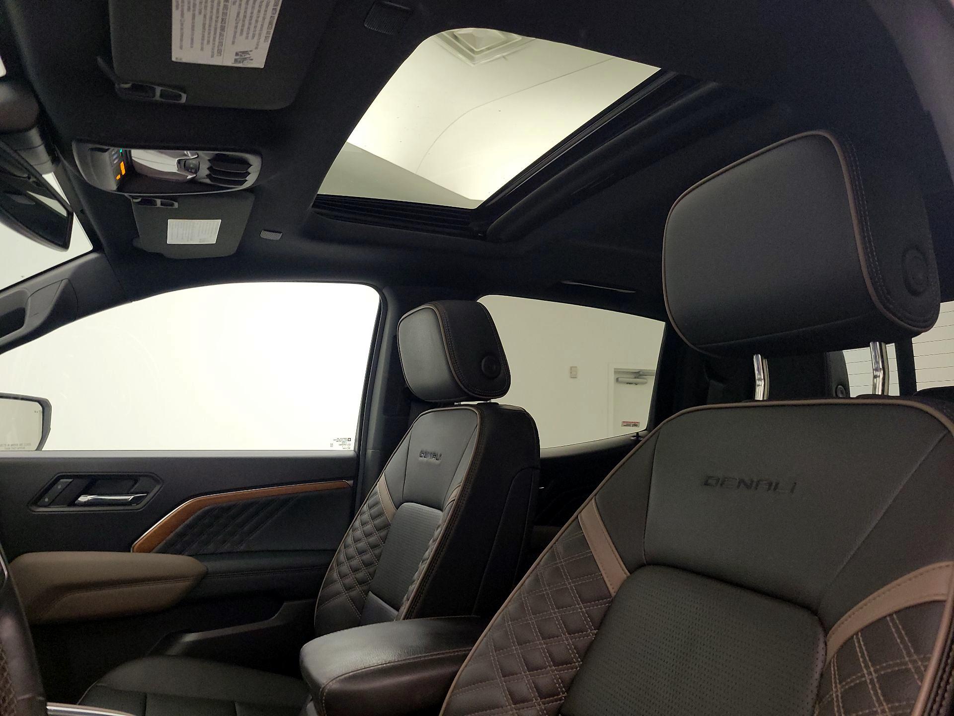 Thumbnail: 2023 GMC Canyon - 20