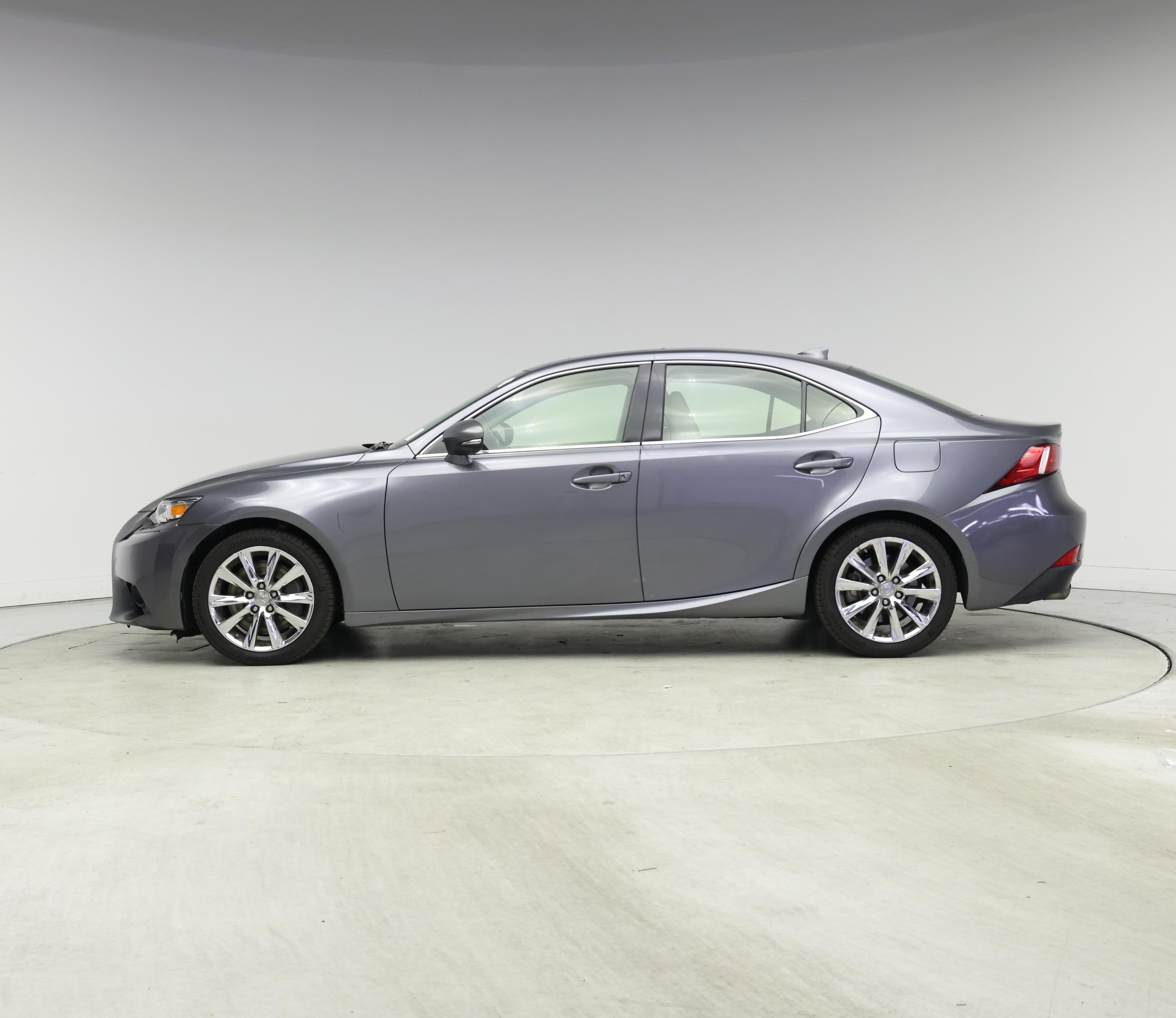 Thumbnail: 2016 Lexus IS - 3