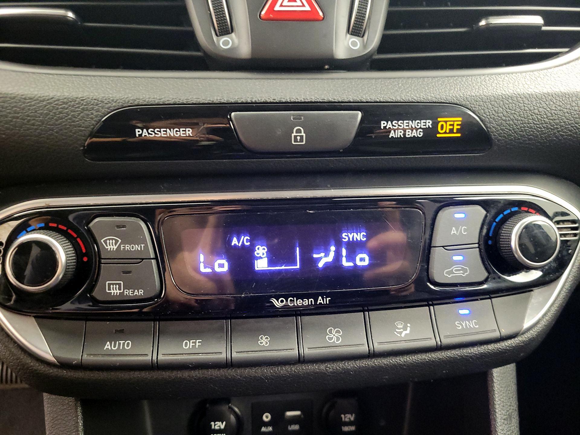 Thumbnail: 2019 Hyundai Elantra - 16