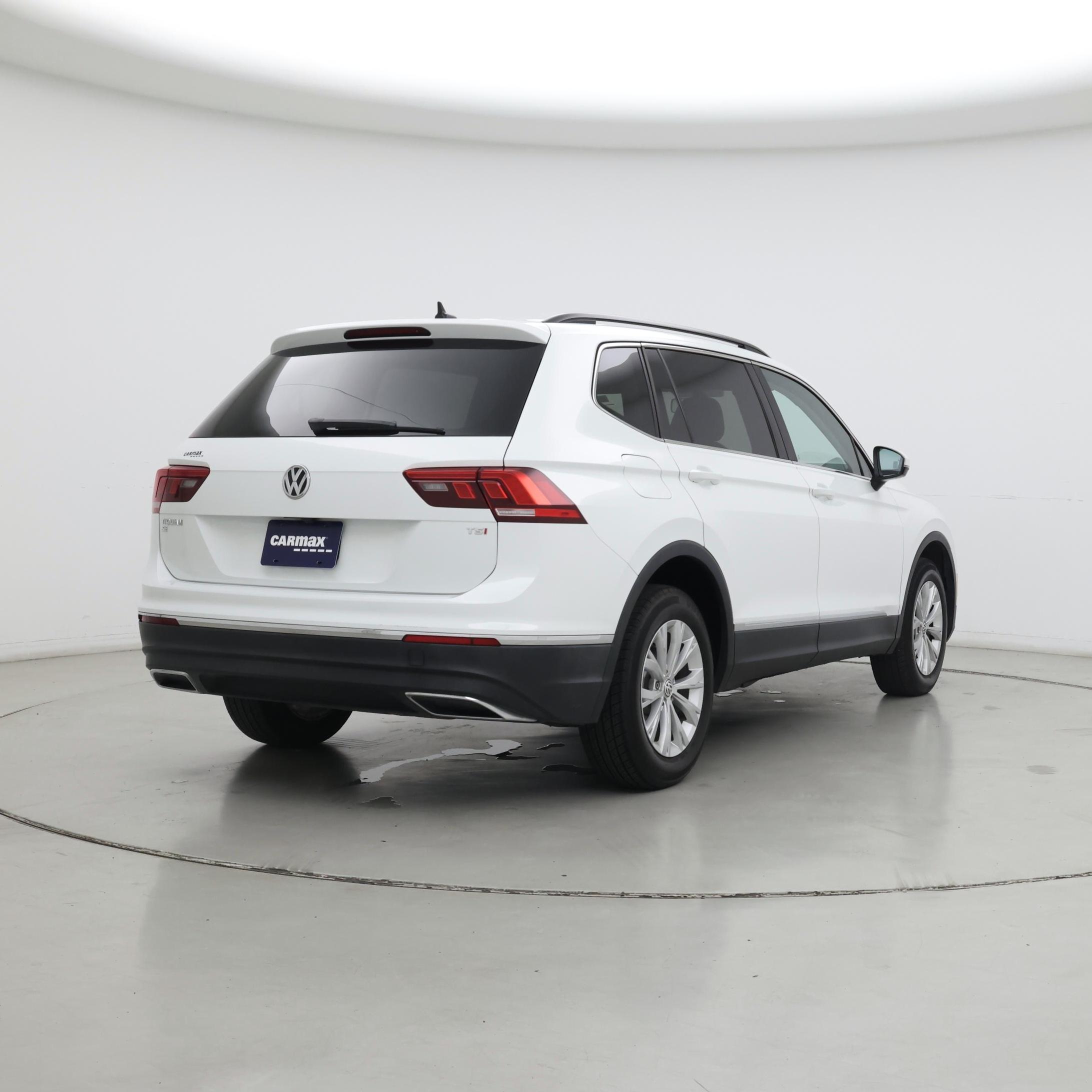 Thumbnail: 2018 Volkswagen Tiguan - 8