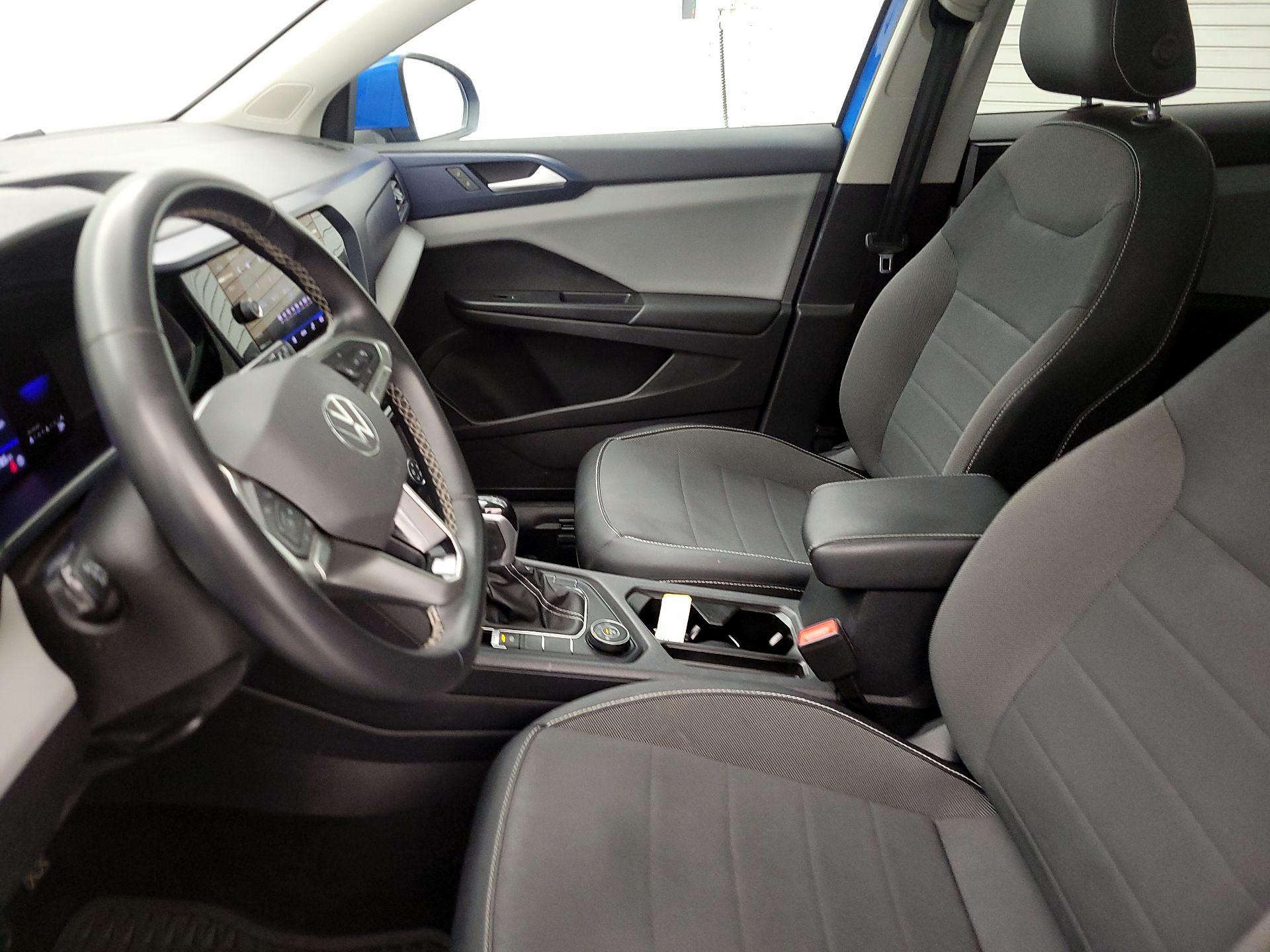 Thumbnail: 2022 Volkswagen Taos - 11