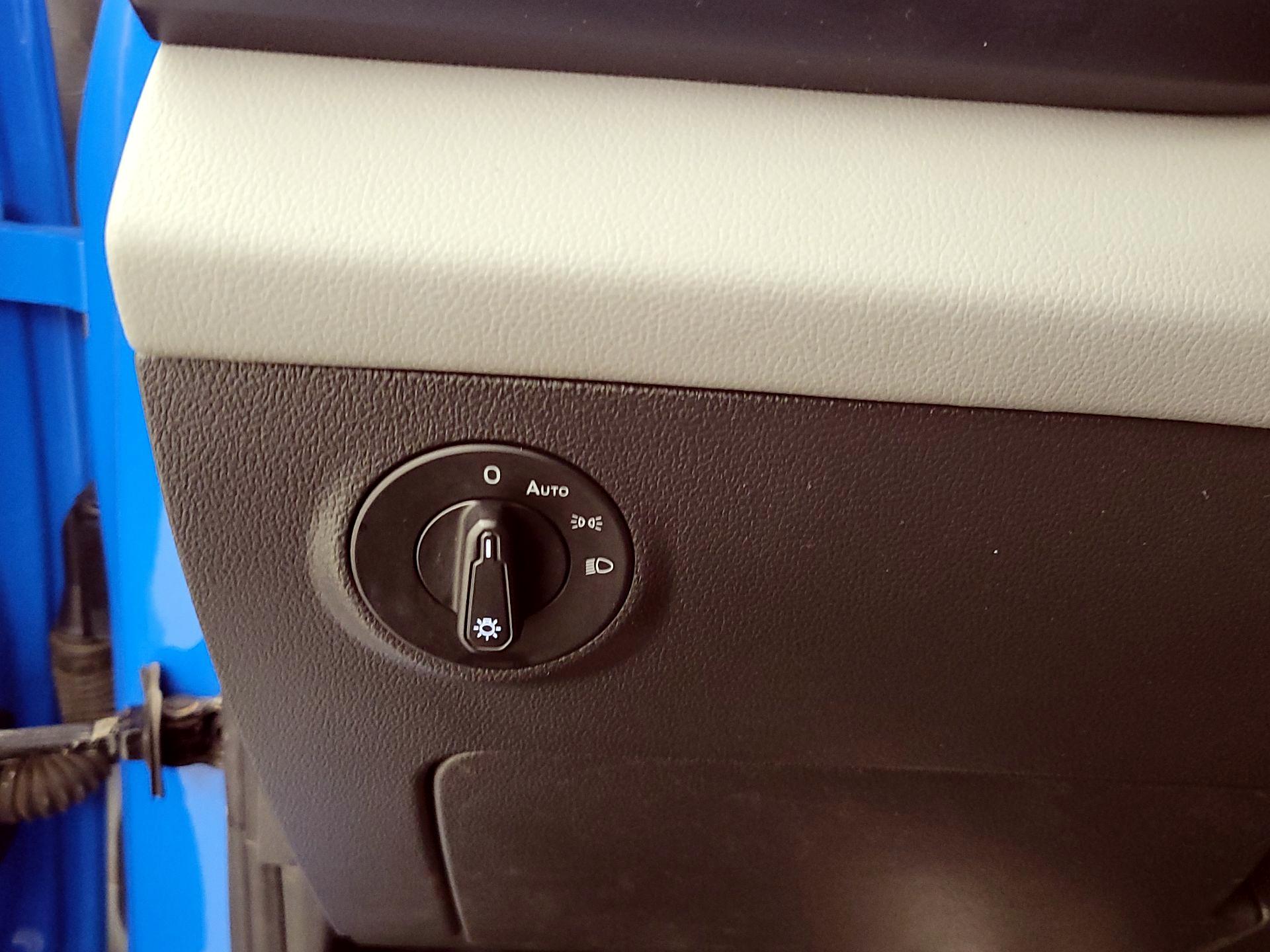 Thumbnail: 2022 Volkswagen Taos - 13