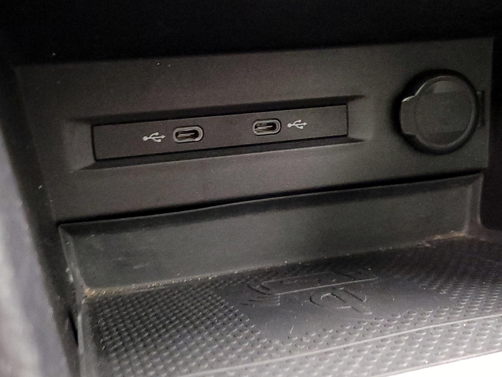 Thumbnail: 2022 Volkswagen Taos - 18