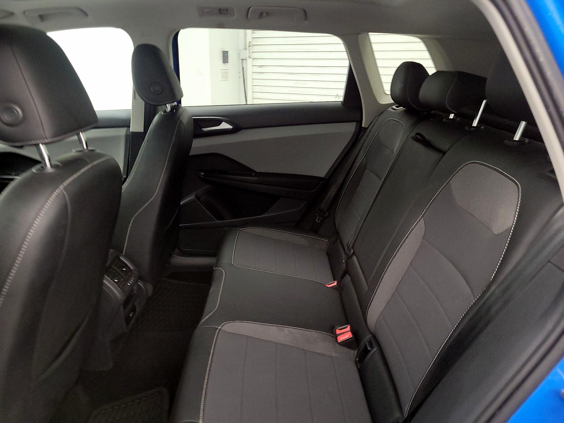 Thumbnail: 2022 Volkswagen Taos - 20