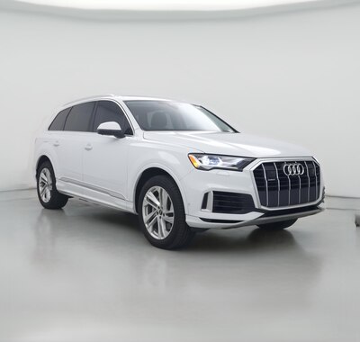 White 2023 Audi Q7 Premium Plus