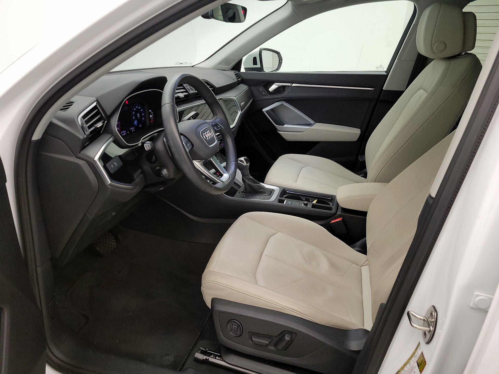 Thumbnail: 2023 Audi Q3 - 11