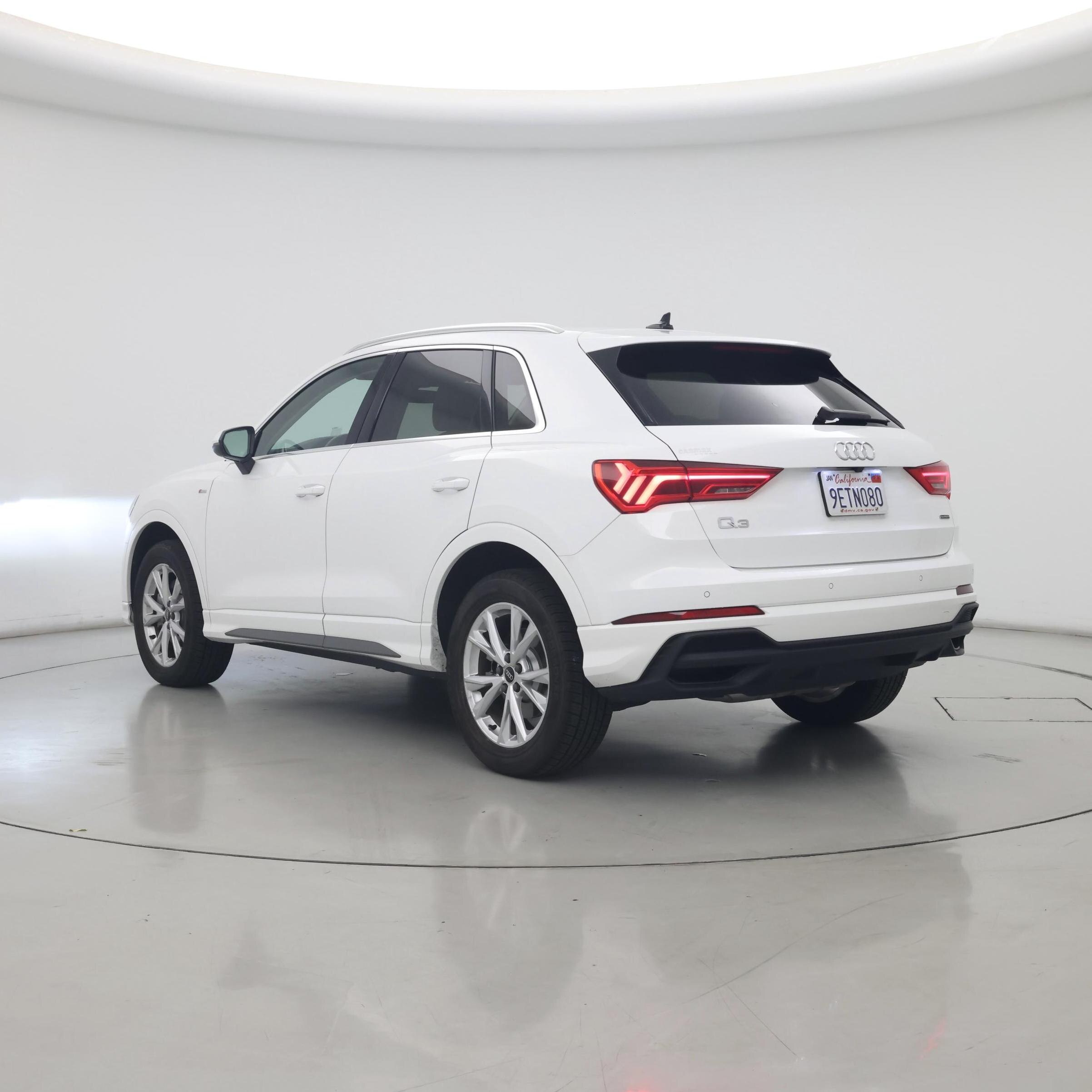 Thumbnail: 2023 Audi Q3 - 2