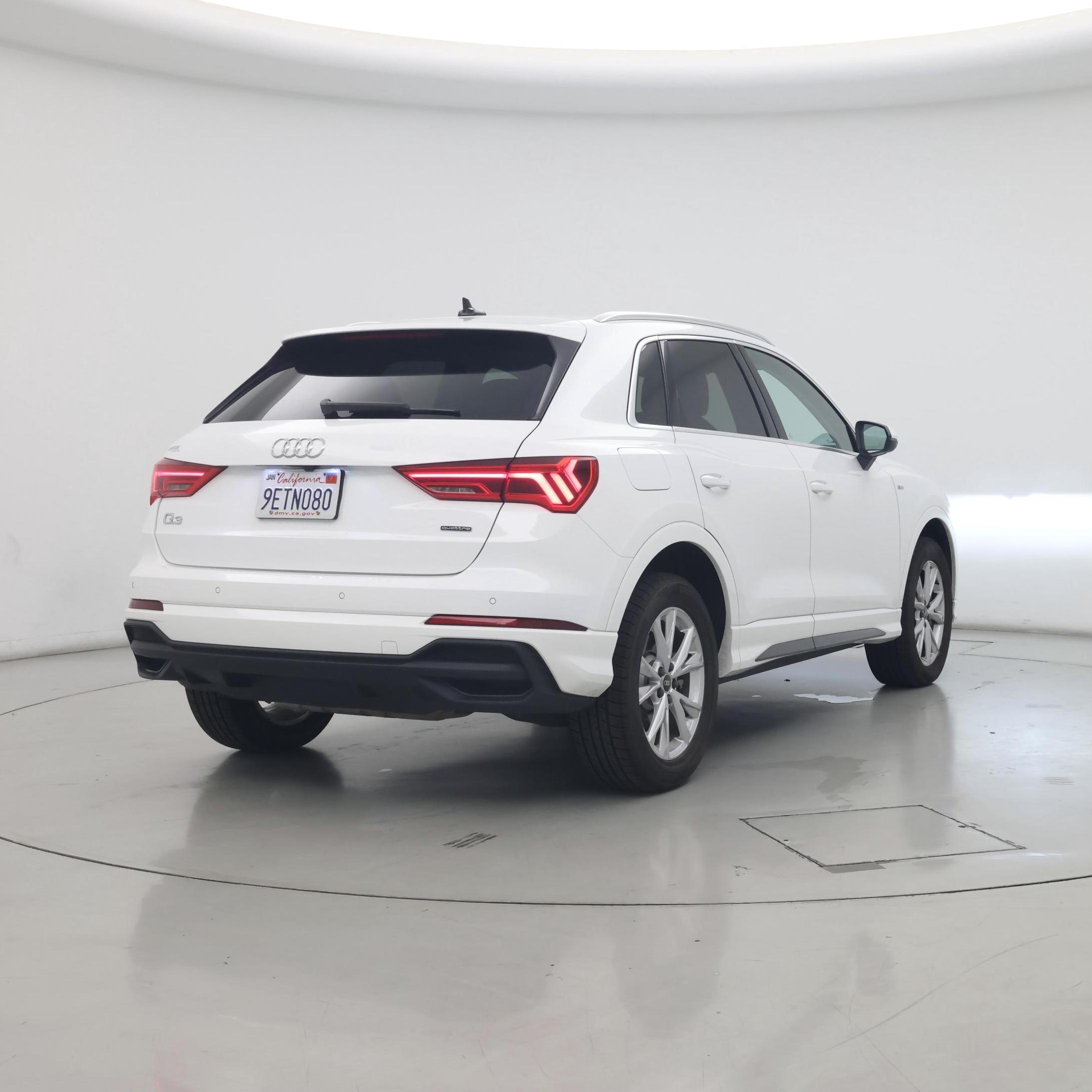 Thumbnail: 2023 Audi Q3 - 8