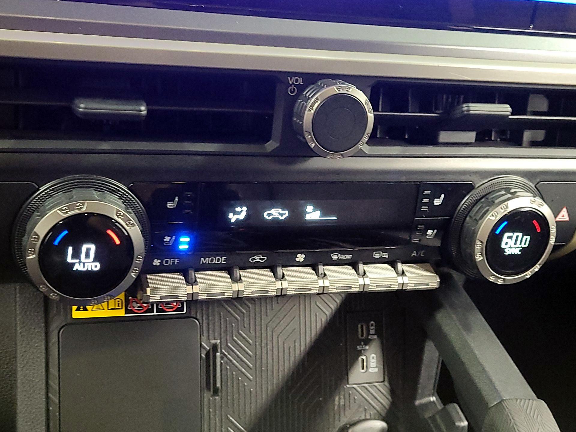 Thumbnail: 2024 Toyota Tacoma - 15