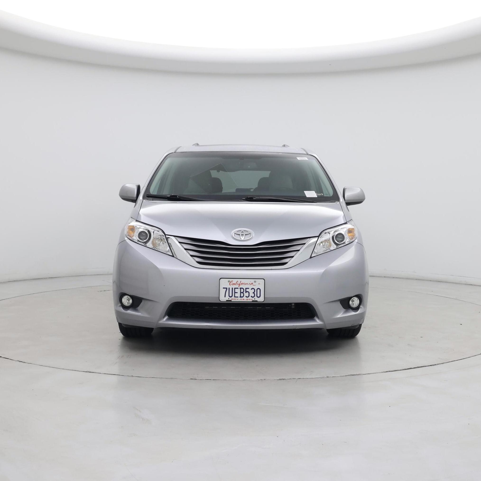 Thumbnail: 2016 Toyota Sienna - 5