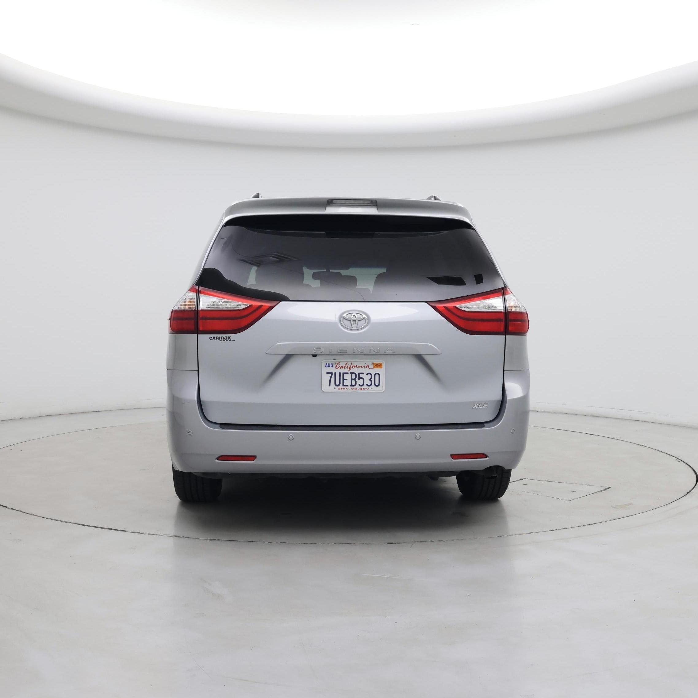Thumbnail: 2016 Toyota Sienna - 6