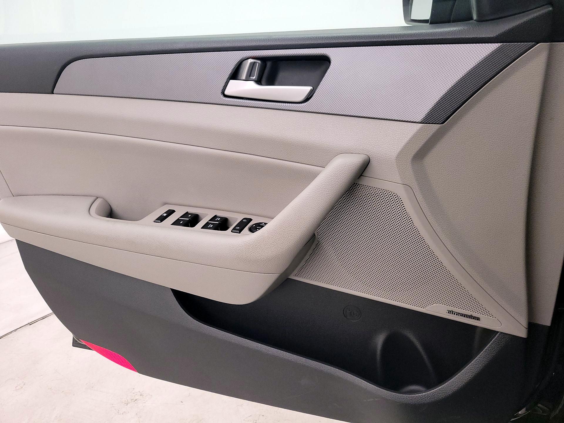 Thumbnail: 2017 Hyundai Sonata - 12