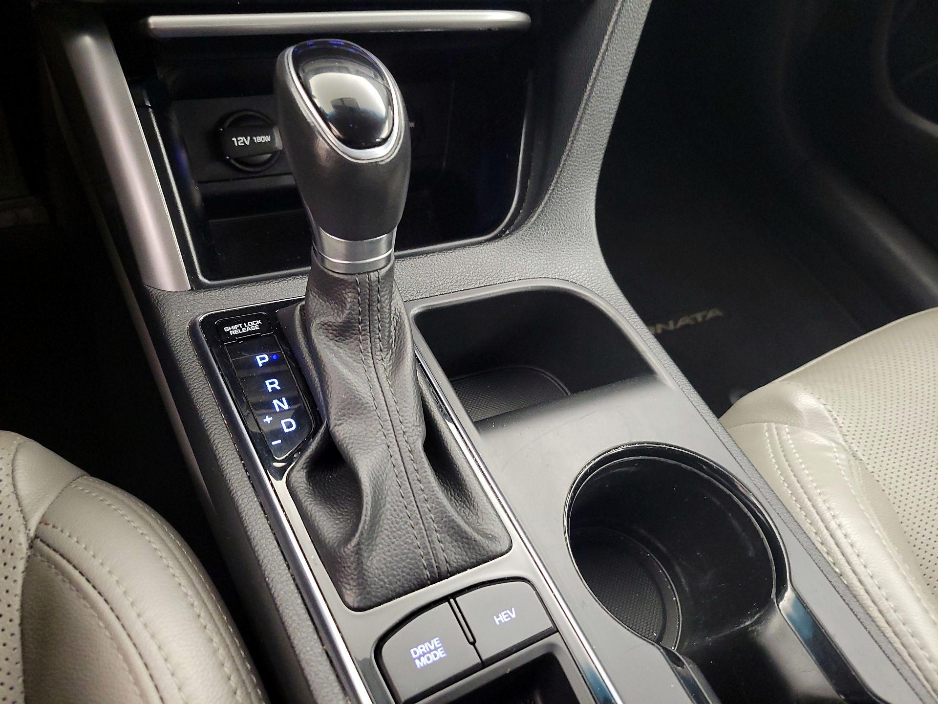 Thumbnail: 2017 Hyundai Sonata - 17