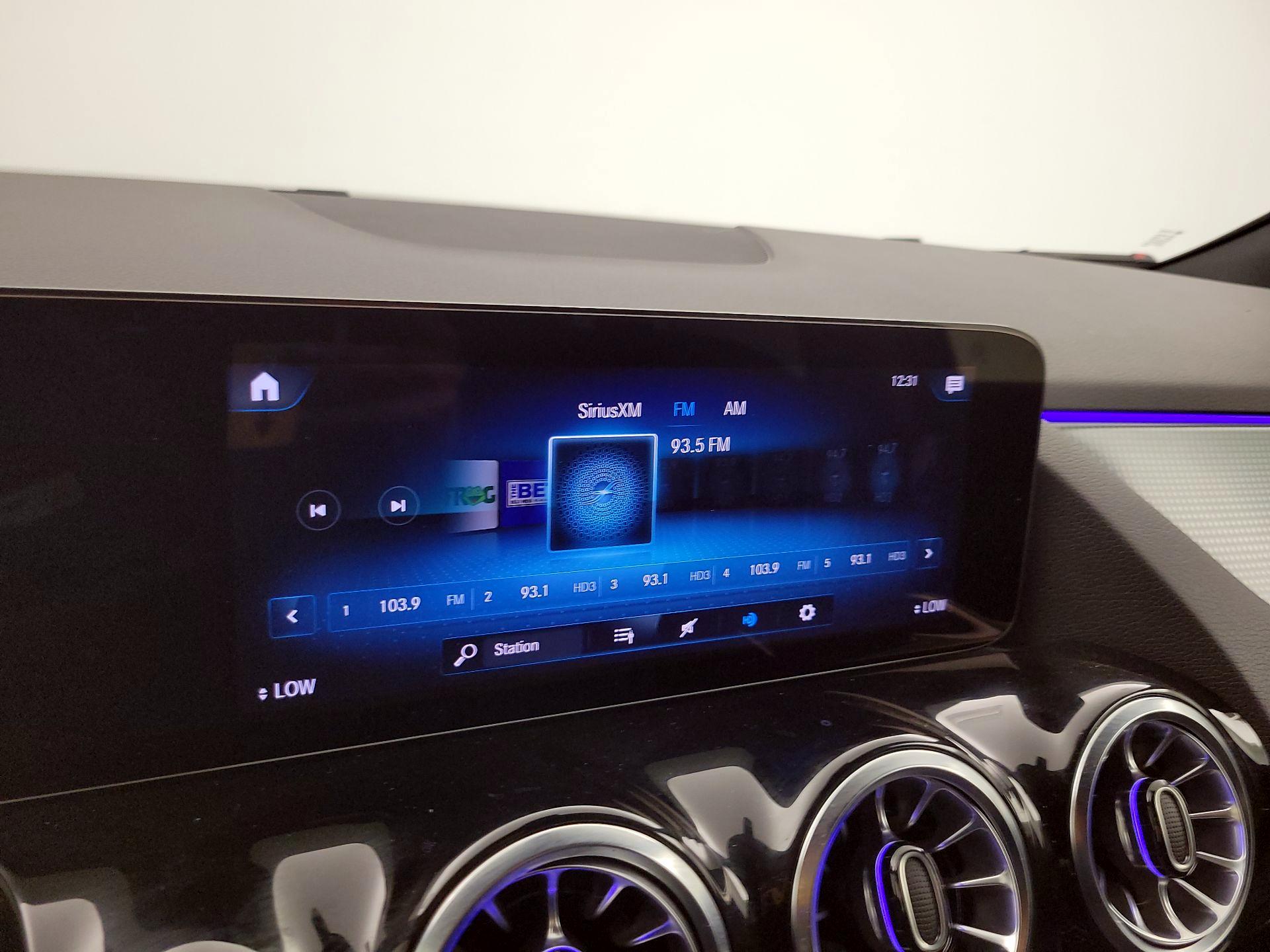 Thumbnail: 2023 Mercedes-Benz GLA - 15