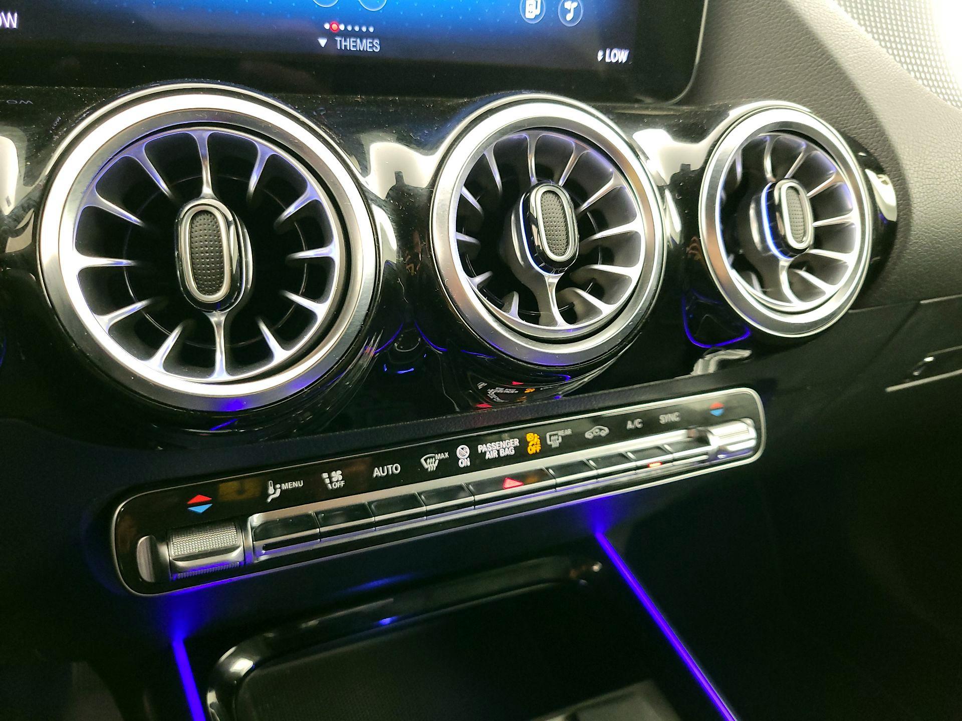 Thumbnail: 2023 Mercedes-Benz GLA - 16