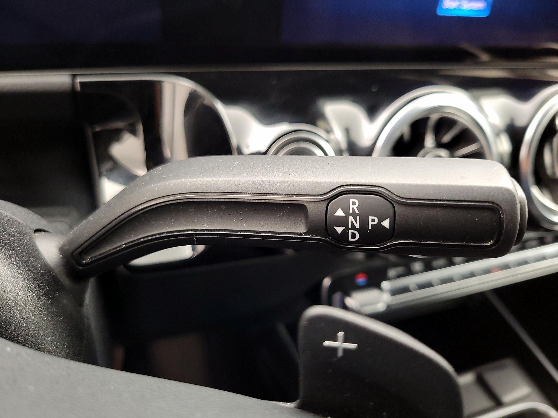 Thumbnail: 2023 Mercedes-Benz GLA - 17