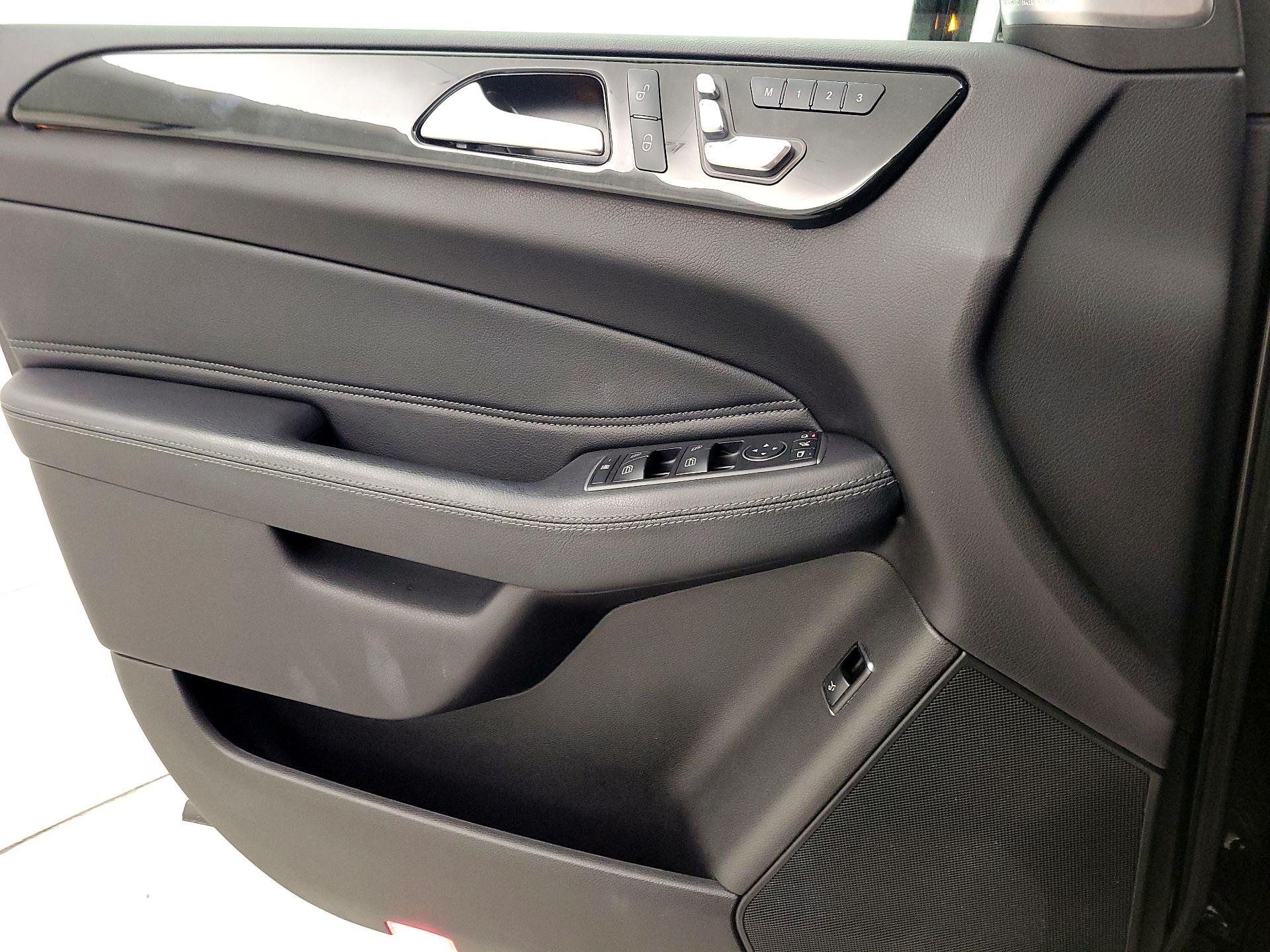 Thumbnail: 2018 Mercedes-Benz GLE - 12