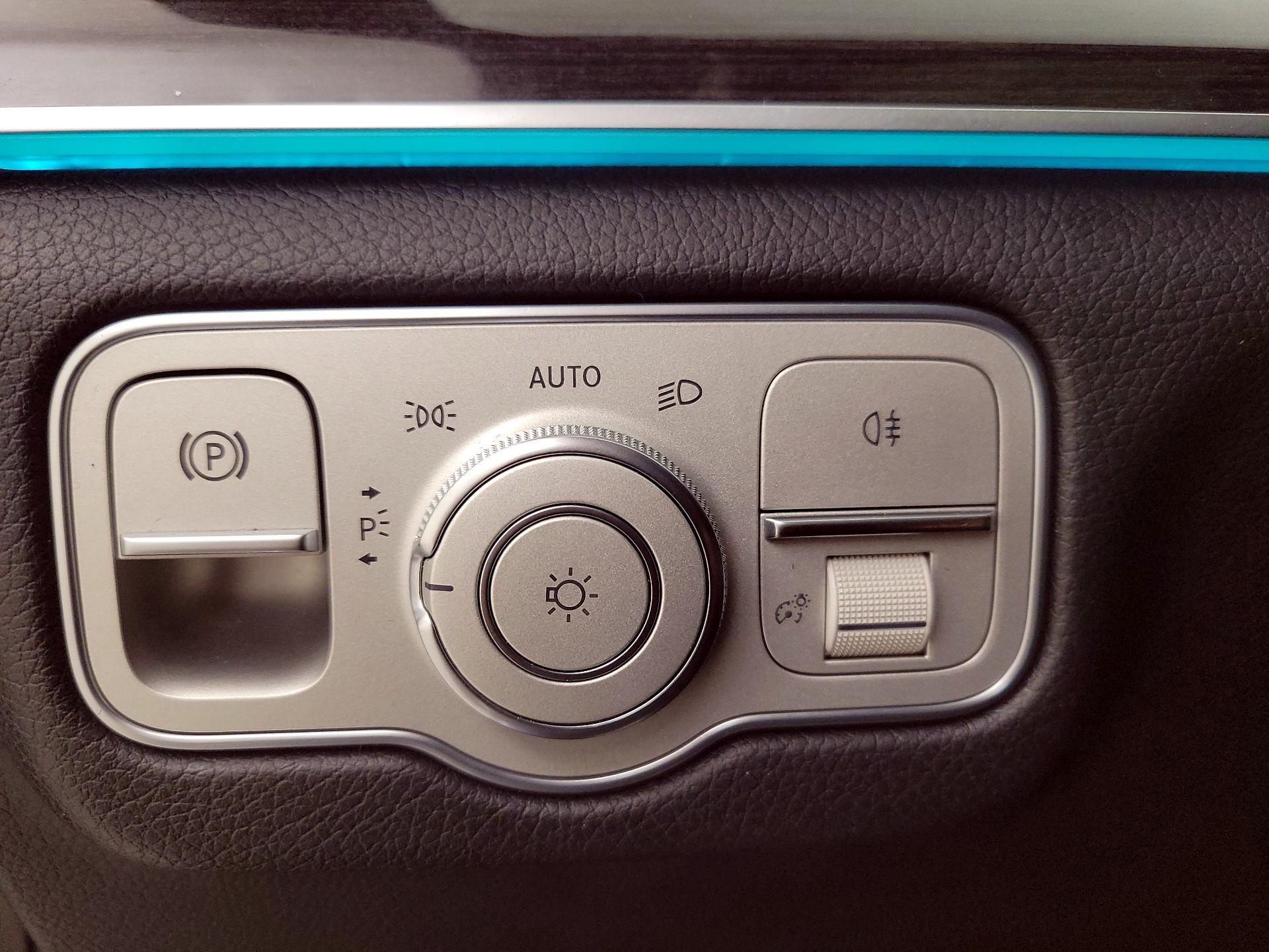 Thumbnail: 2021 Mercedes-Benz GLE - 13