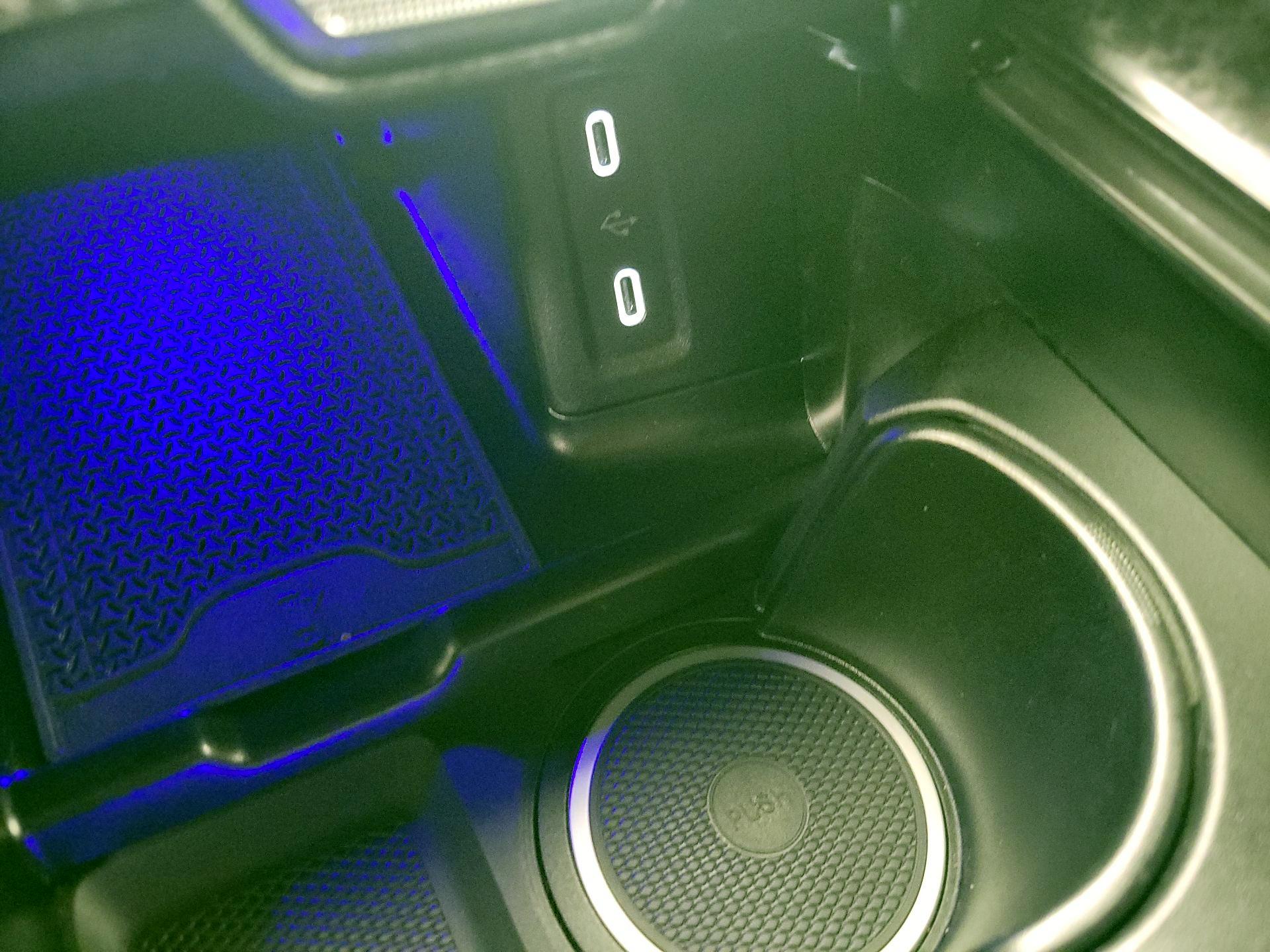 Thumbnail: 2025 Mercedes-Benz GLC - 18